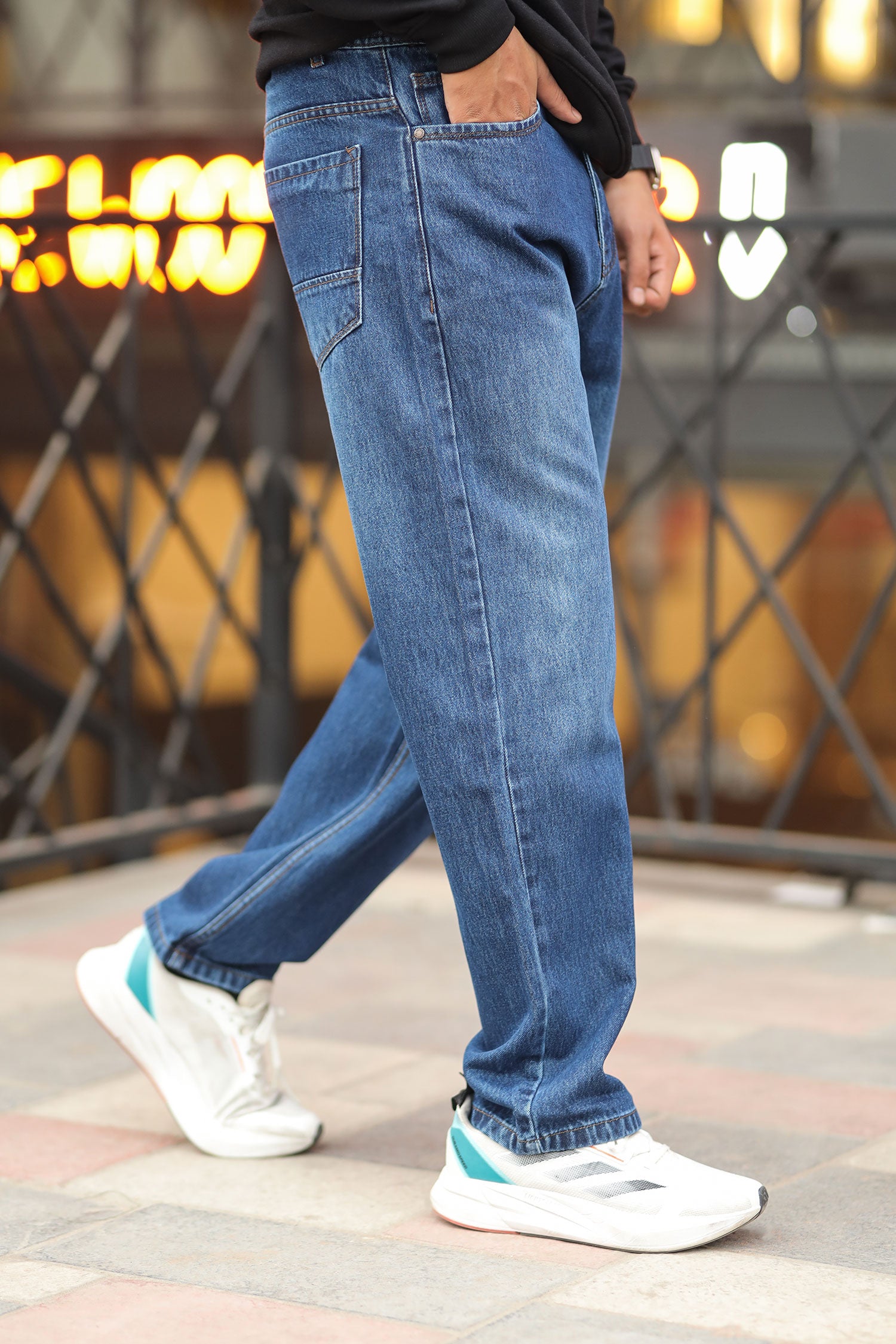 Loose Fit Plain Denim Turbo Jeans in Mid Blue