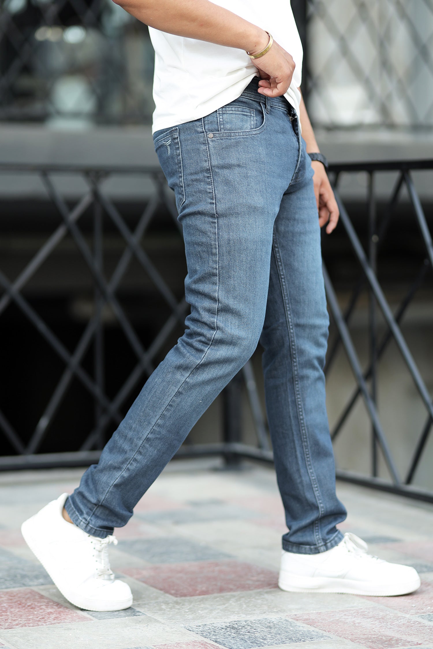 Denim Travel Essential Attire Slim Fit Jeans In Mid Grey