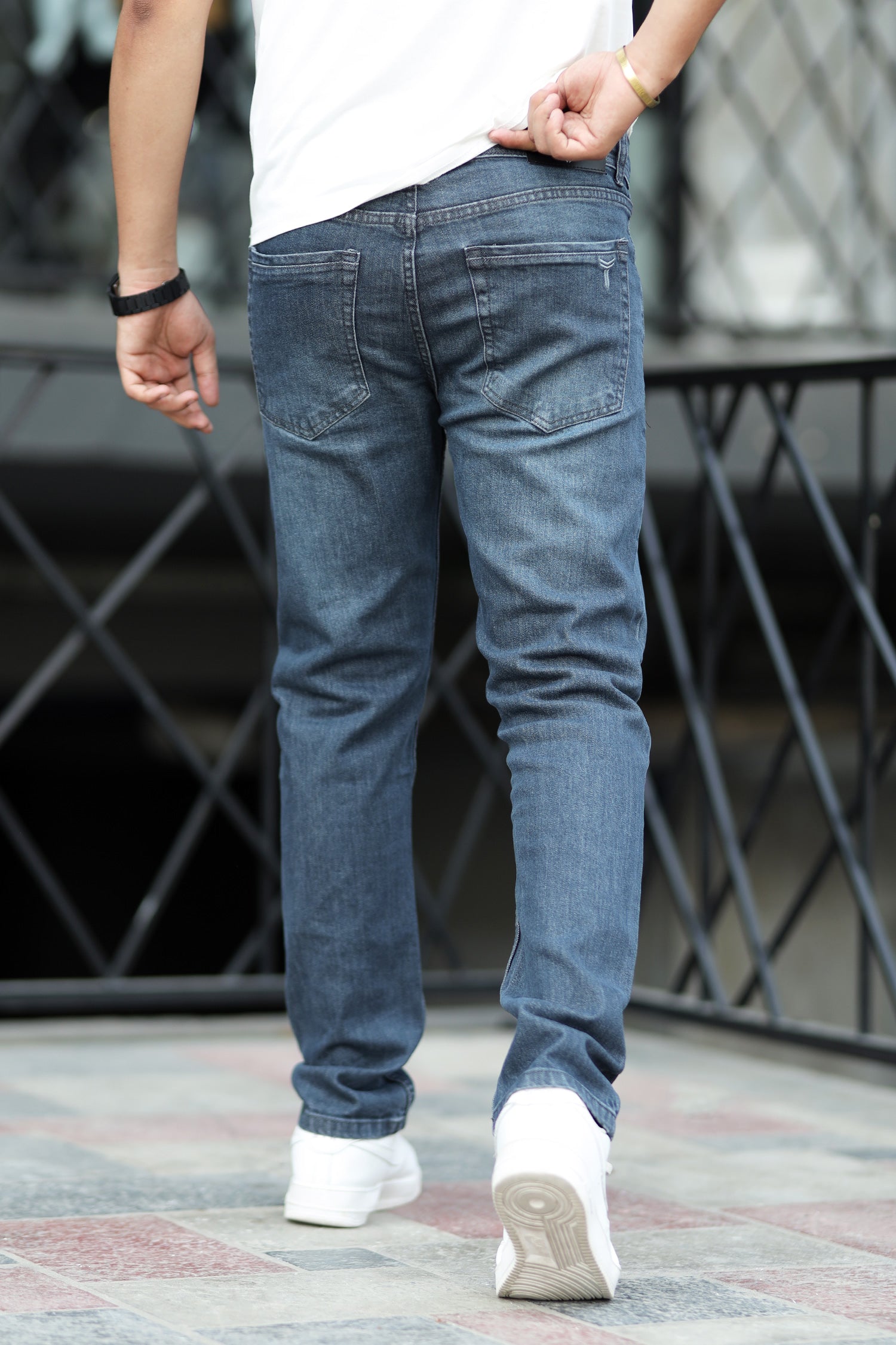 Denim Travel Essential Attire Slim Fit Jeans In Mid Grey