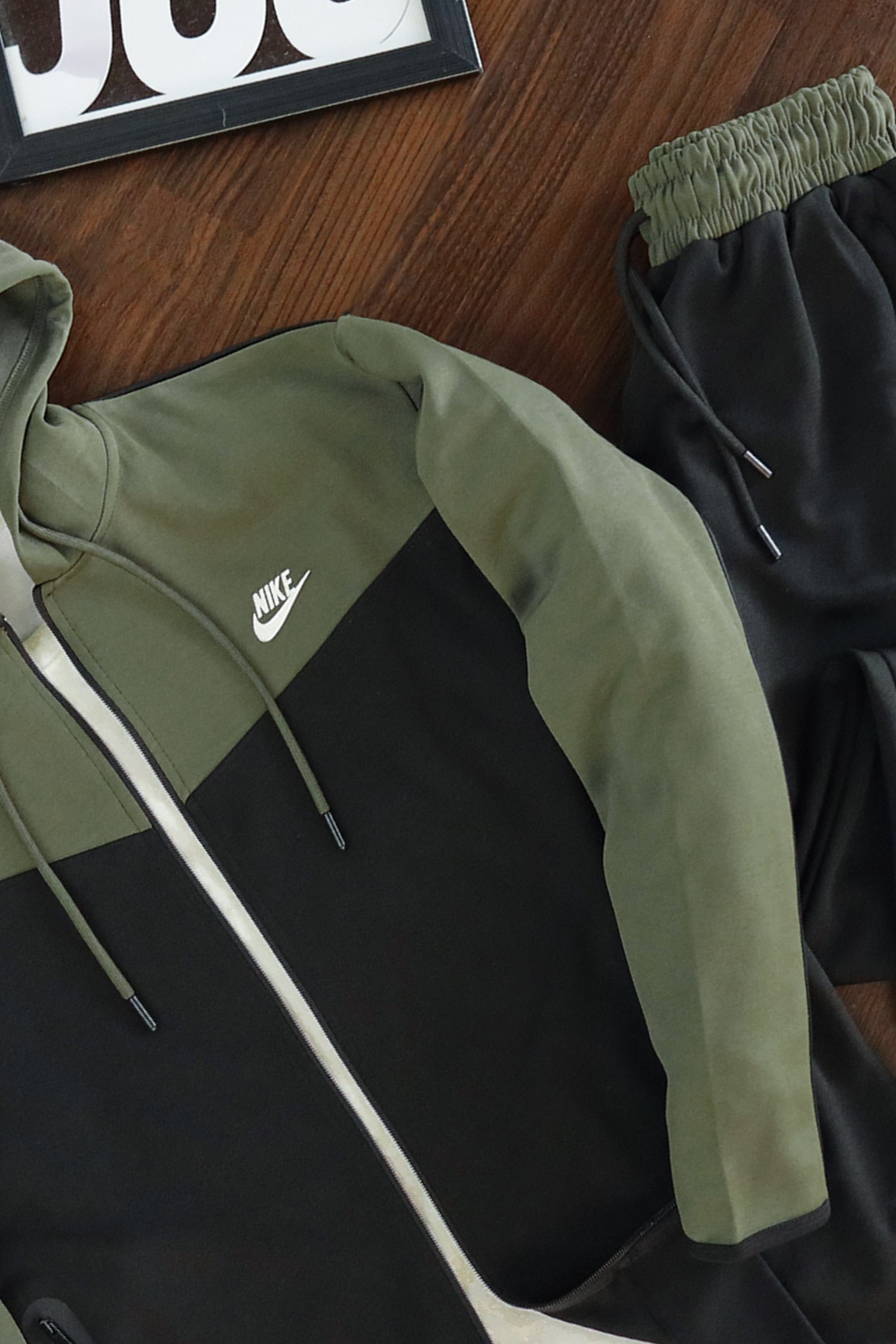 Nke V Diagonal Pattern Mock Neck Tracksuit