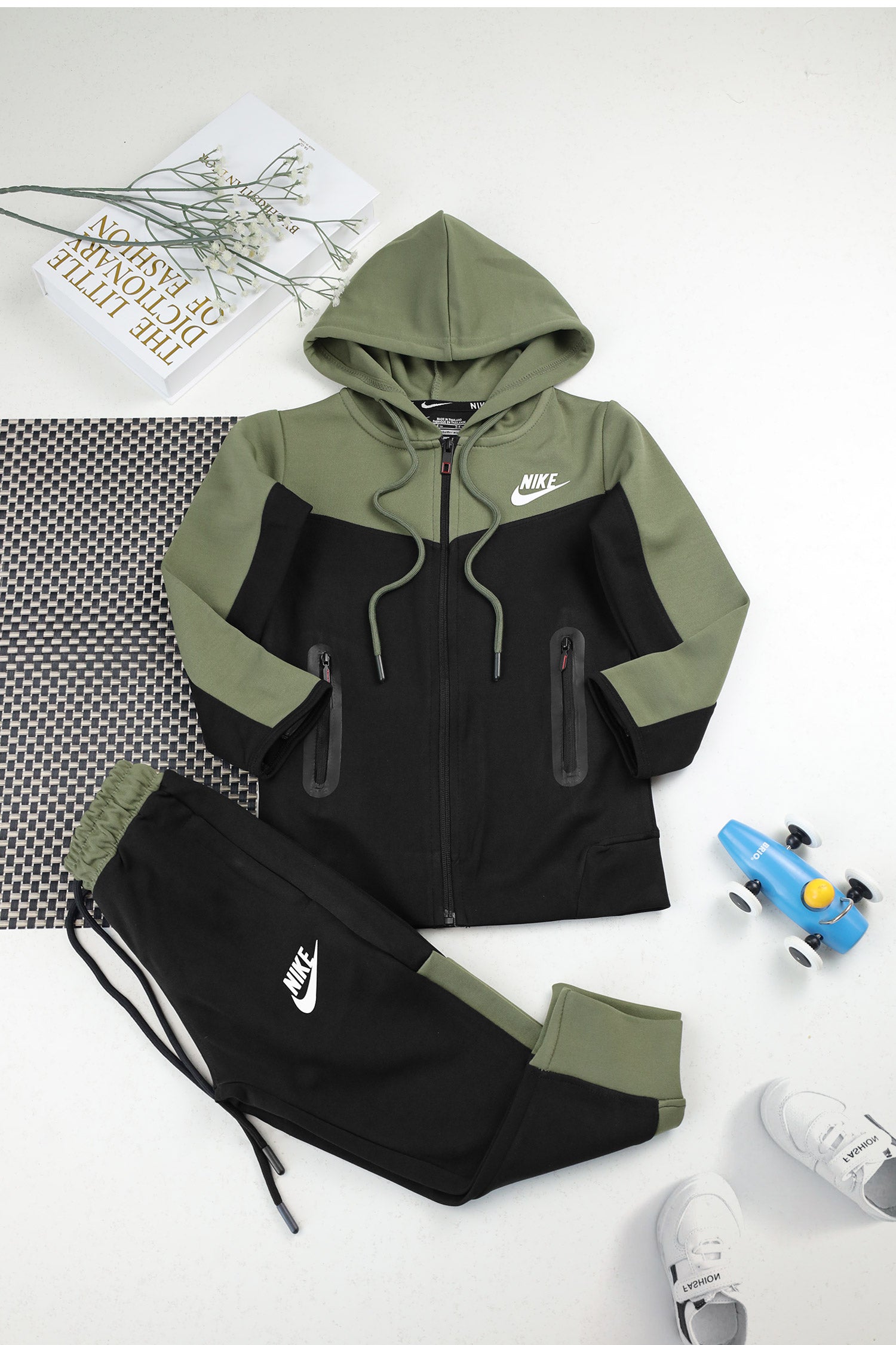 Nke Sportswear Tech Full-Zip Unisex Younger Kids Tracksuit