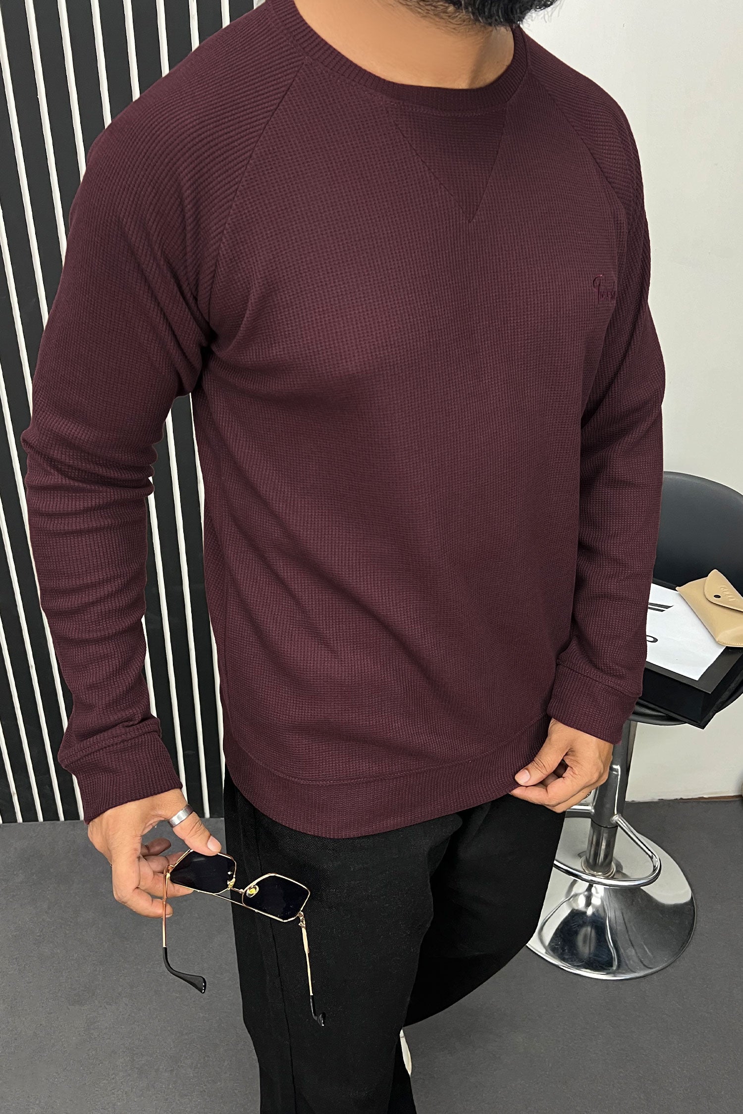 Turbo T Shoulder Style Round Neck Thermal Cotton Men's Sweatshirt In Maroon