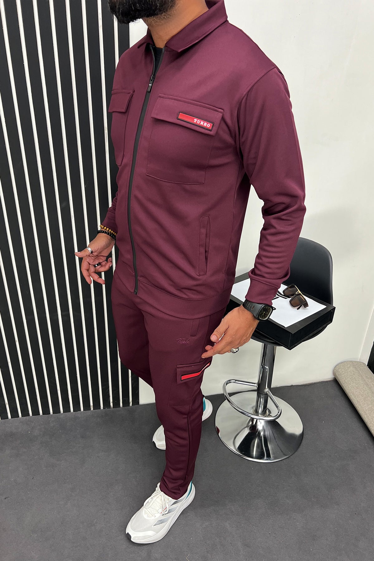 Turbo Collar Style Men Zipper Tracksuit in Maroon