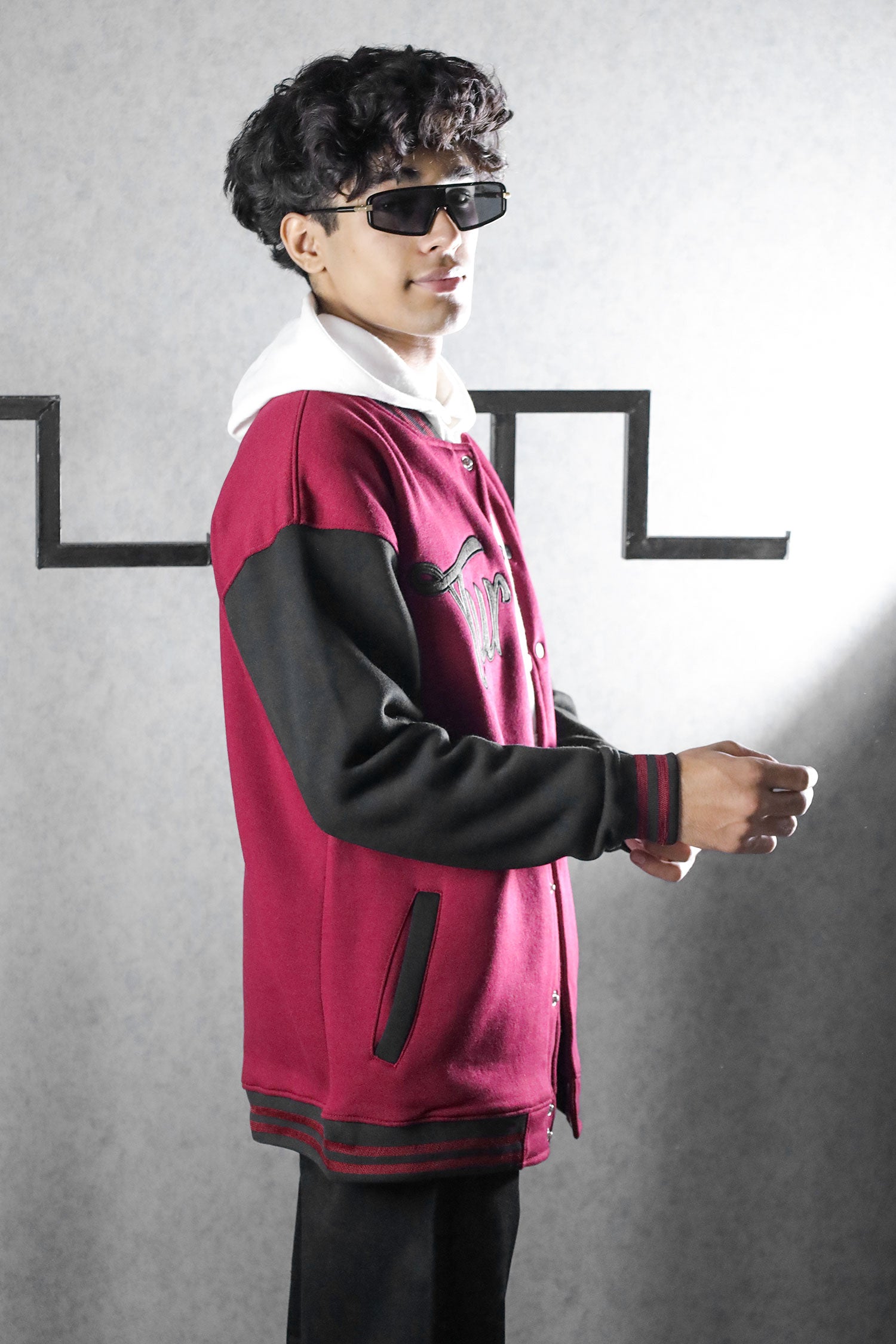 Turbo Button Style Men's Varsity Jacket In Maroon