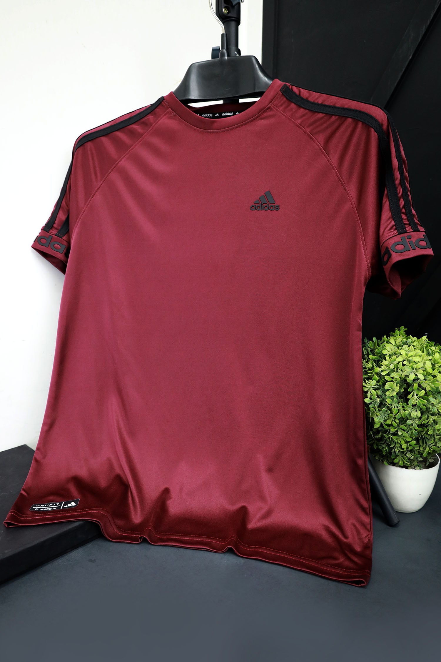 Dry Fit Crew Neck Tee With Adds Reflector Logo In Maroon