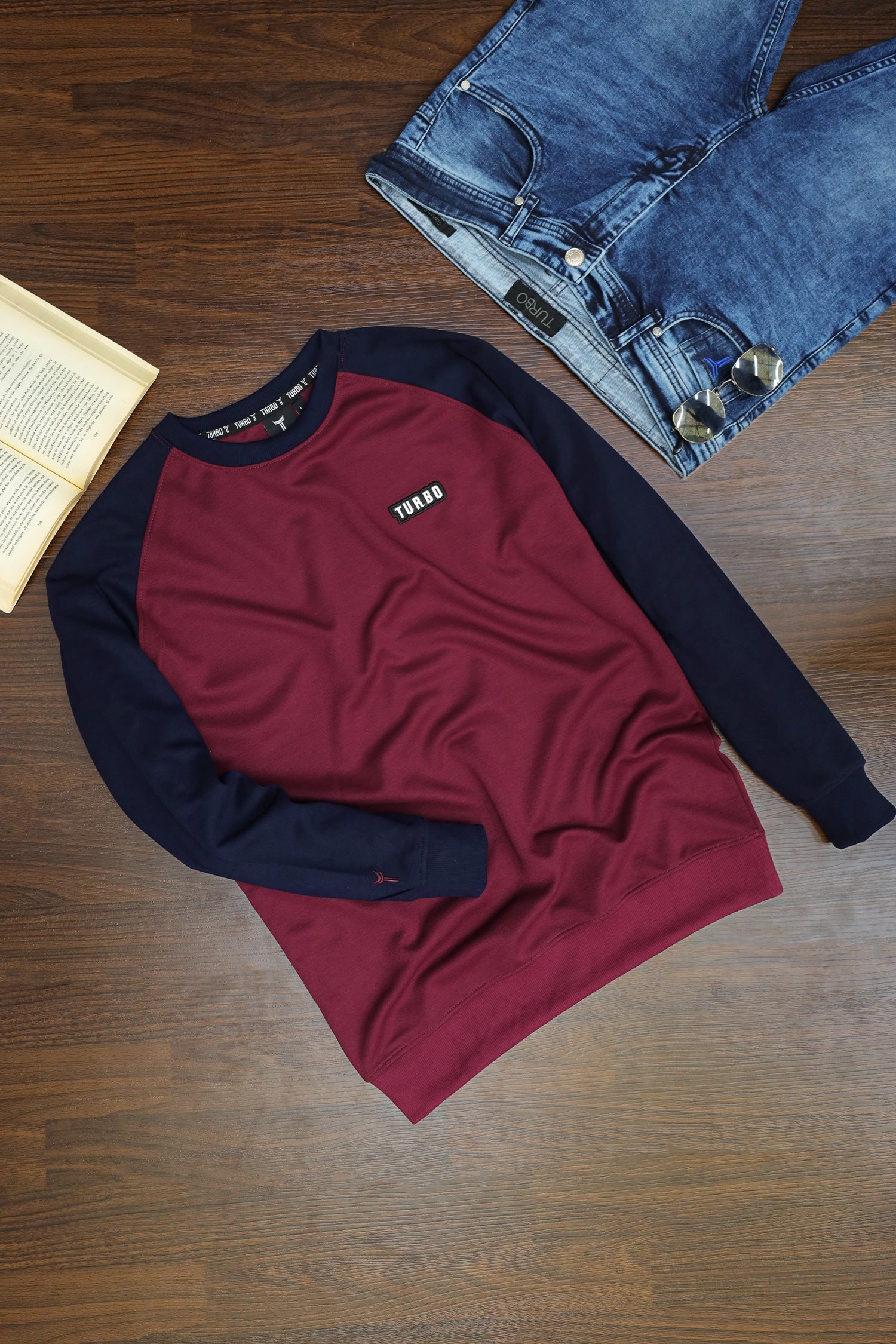 Turbo Contrast Tone Signature Logo Full Sleeves Men's Sweatshirt In Maroon