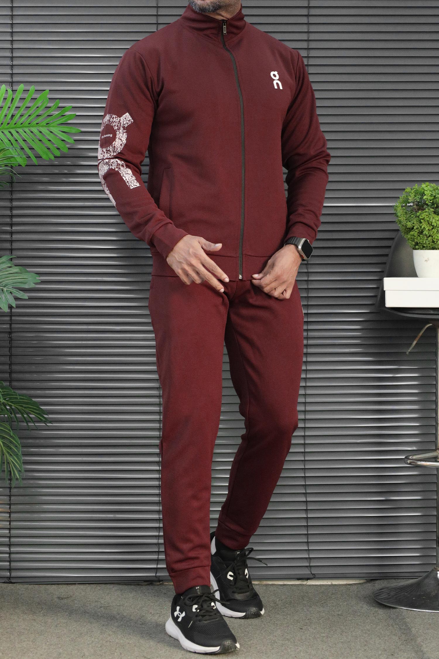 On Clod Running Graphic Zipper Men's Co-Ord Set