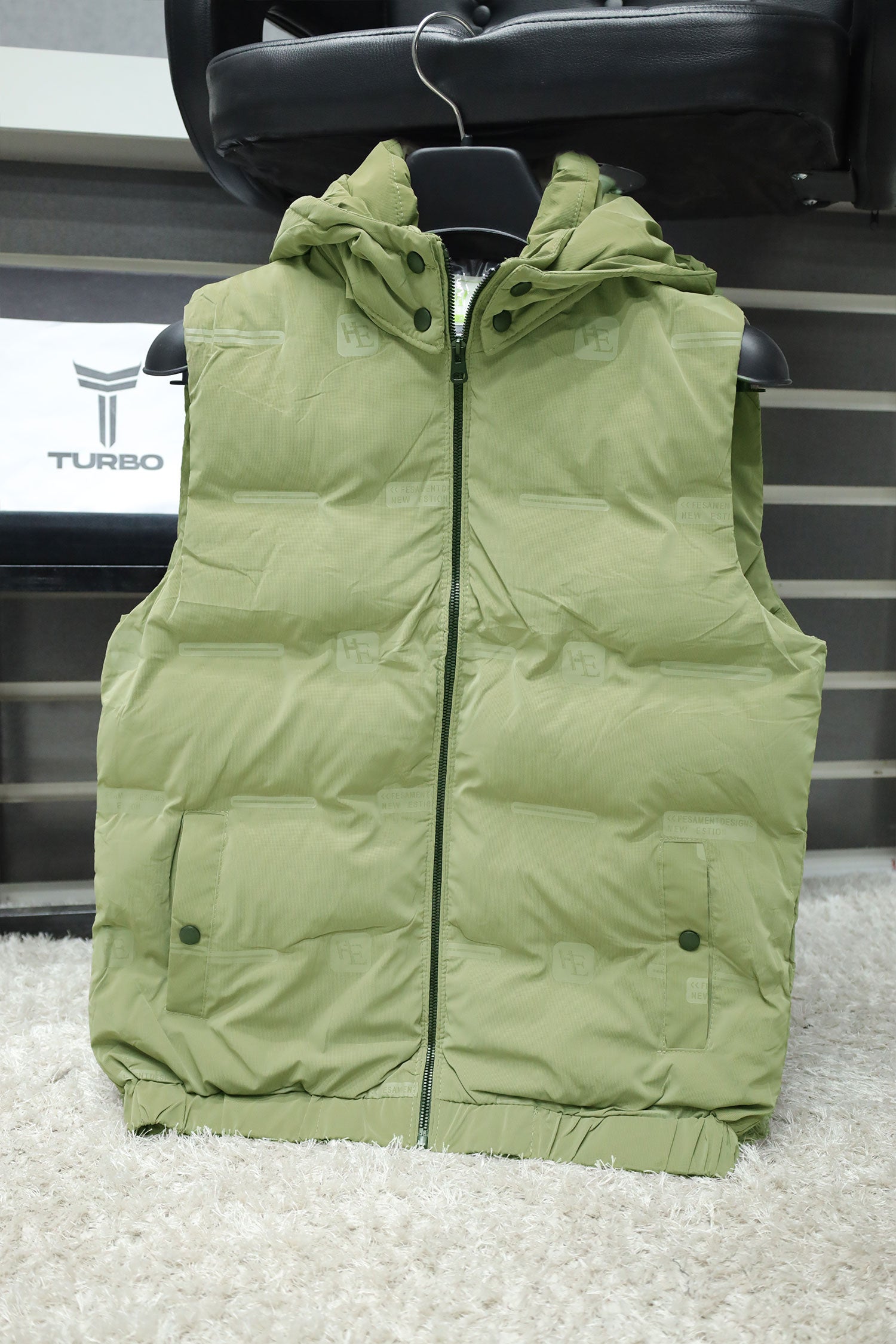 Logo Pattern Quilted Removable Hood Imported Men's Gilet