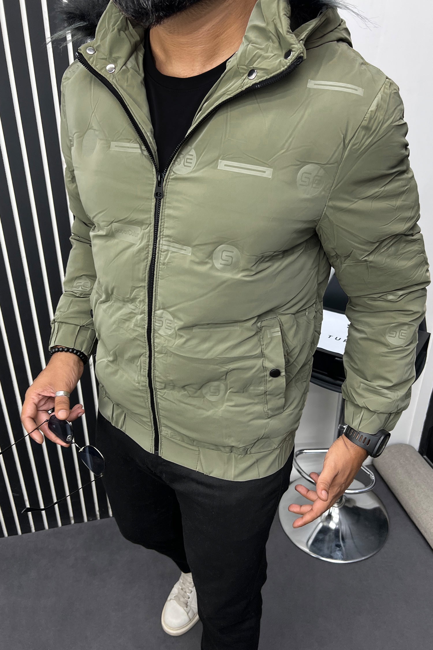 Fashionable Trendy Hood Style Imported Puffer Jacket