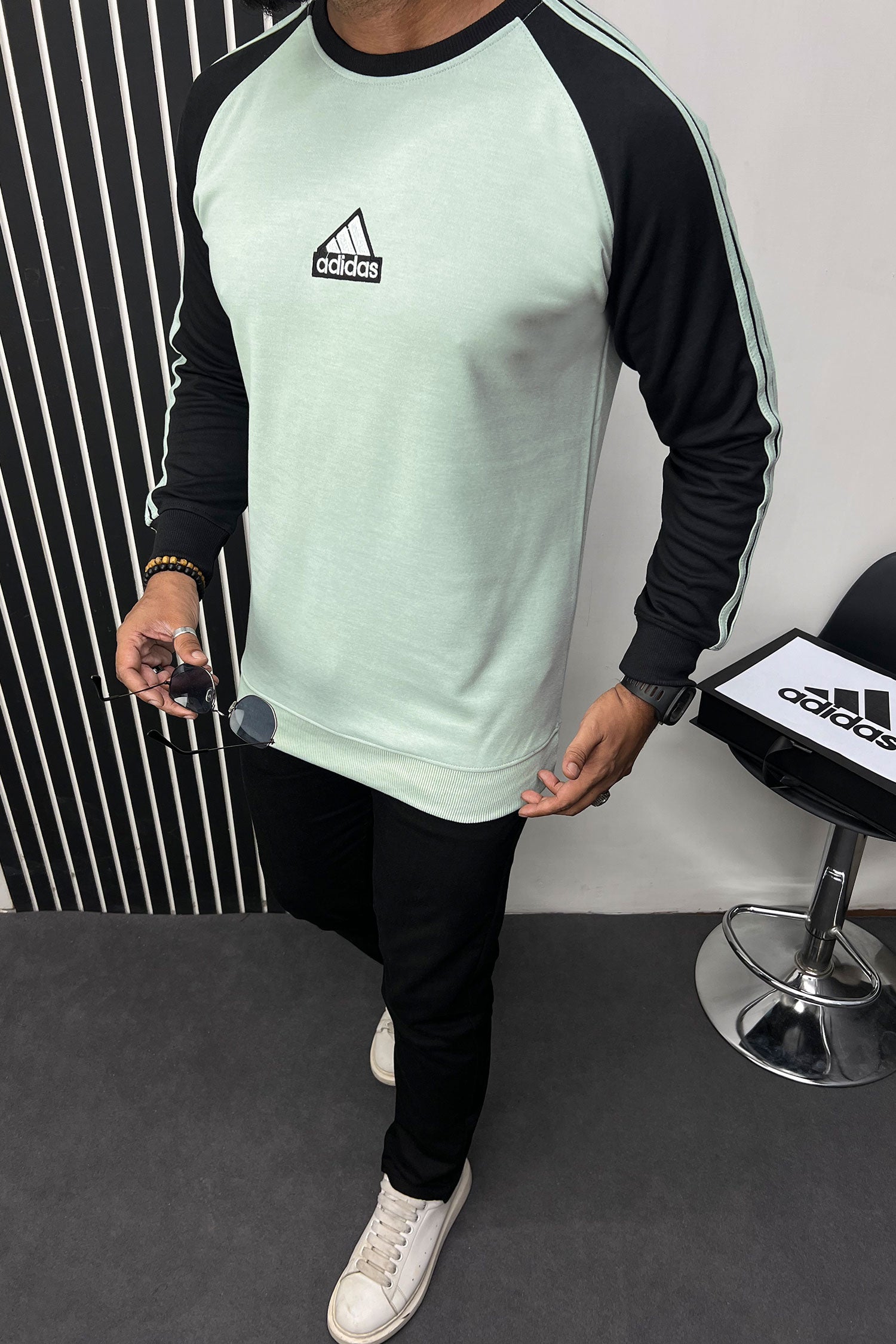 Adds Stripes Contrast Tone Full Sleeves Men's Sweatshirt