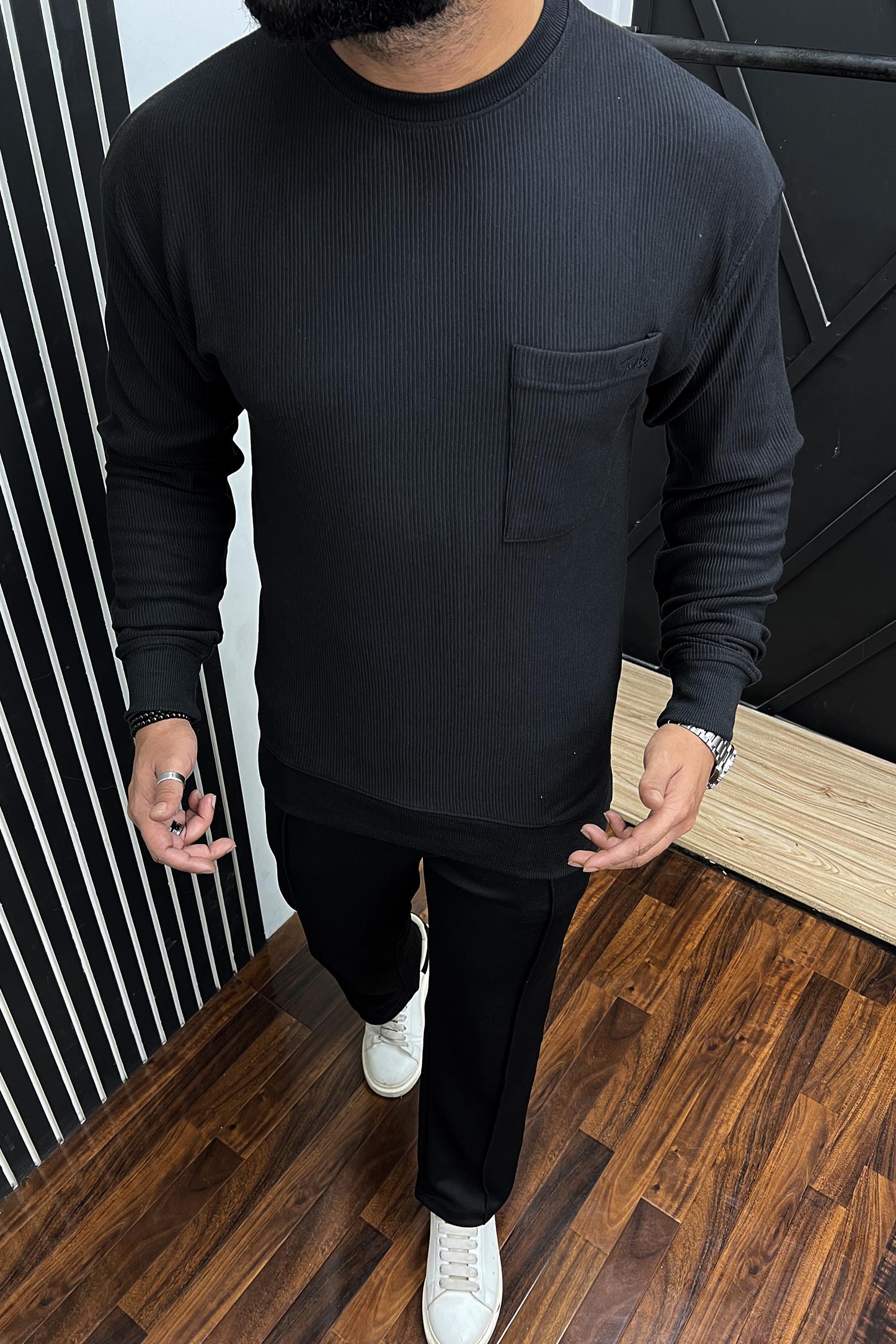 Turbo Pocket Style Embroided Men's Sweatshirt In Black