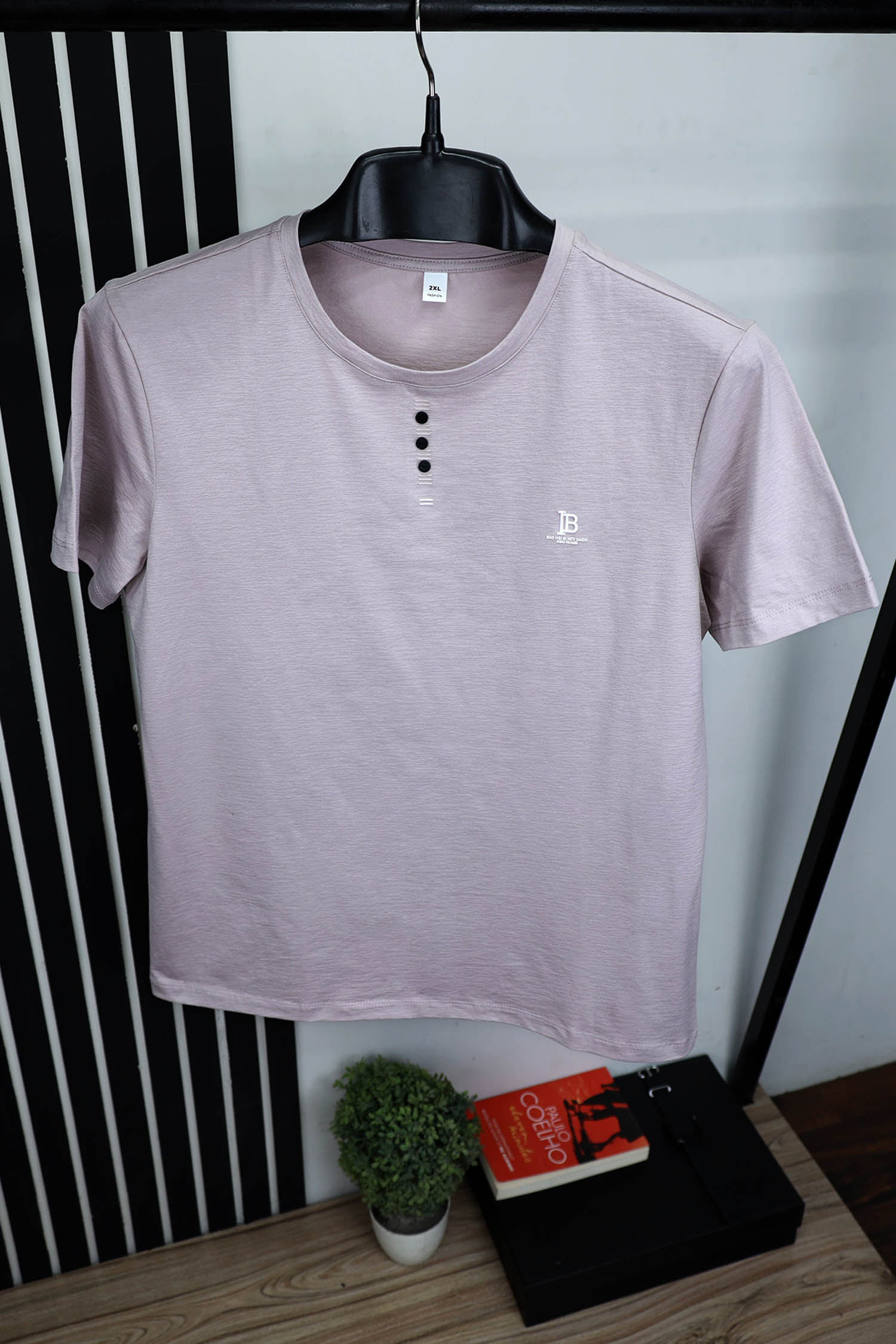 Crew Neck With Three Buttons T-Shirt Tea Pink