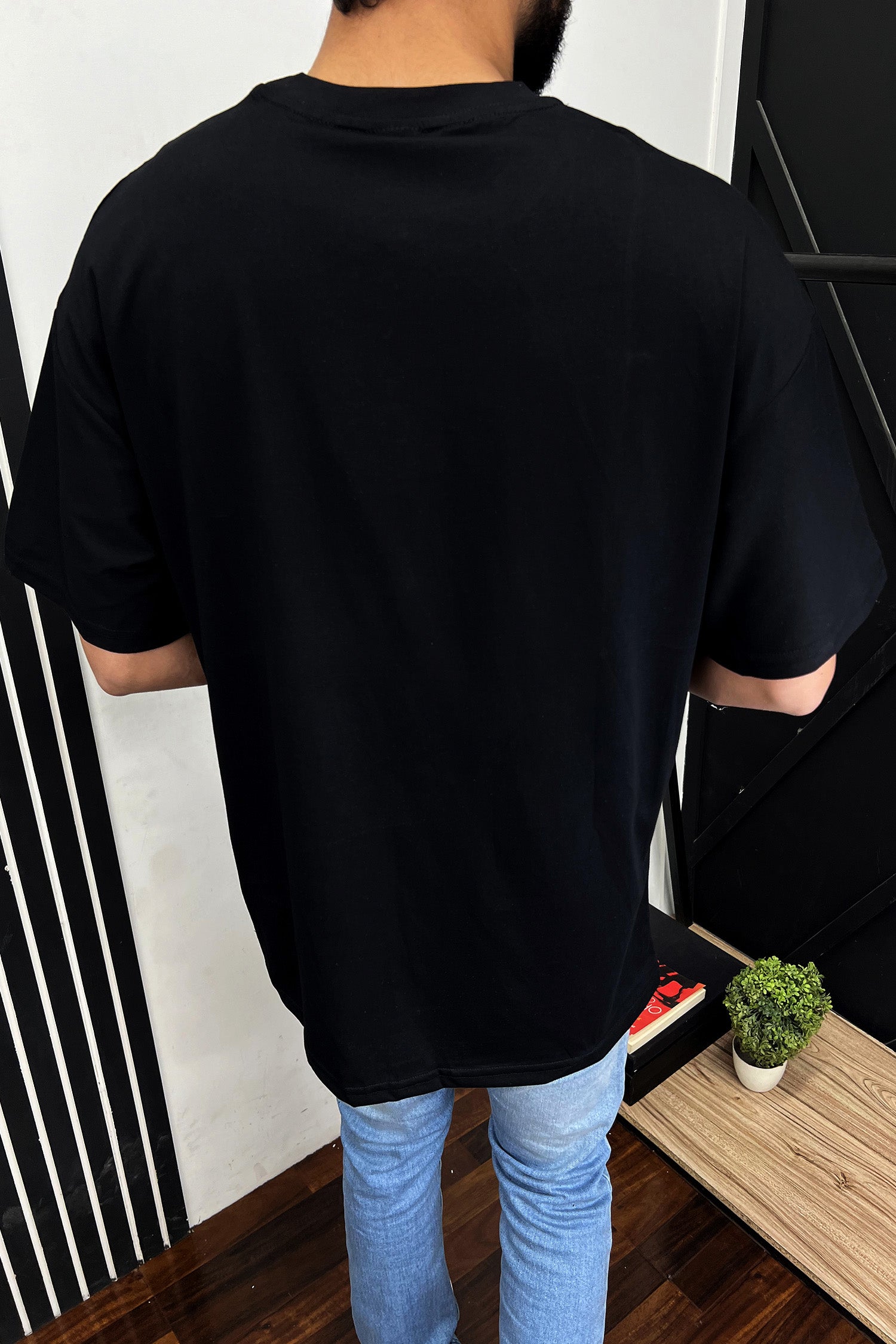 Lus Vtn Front Logo Oversized T-Shirt In Black