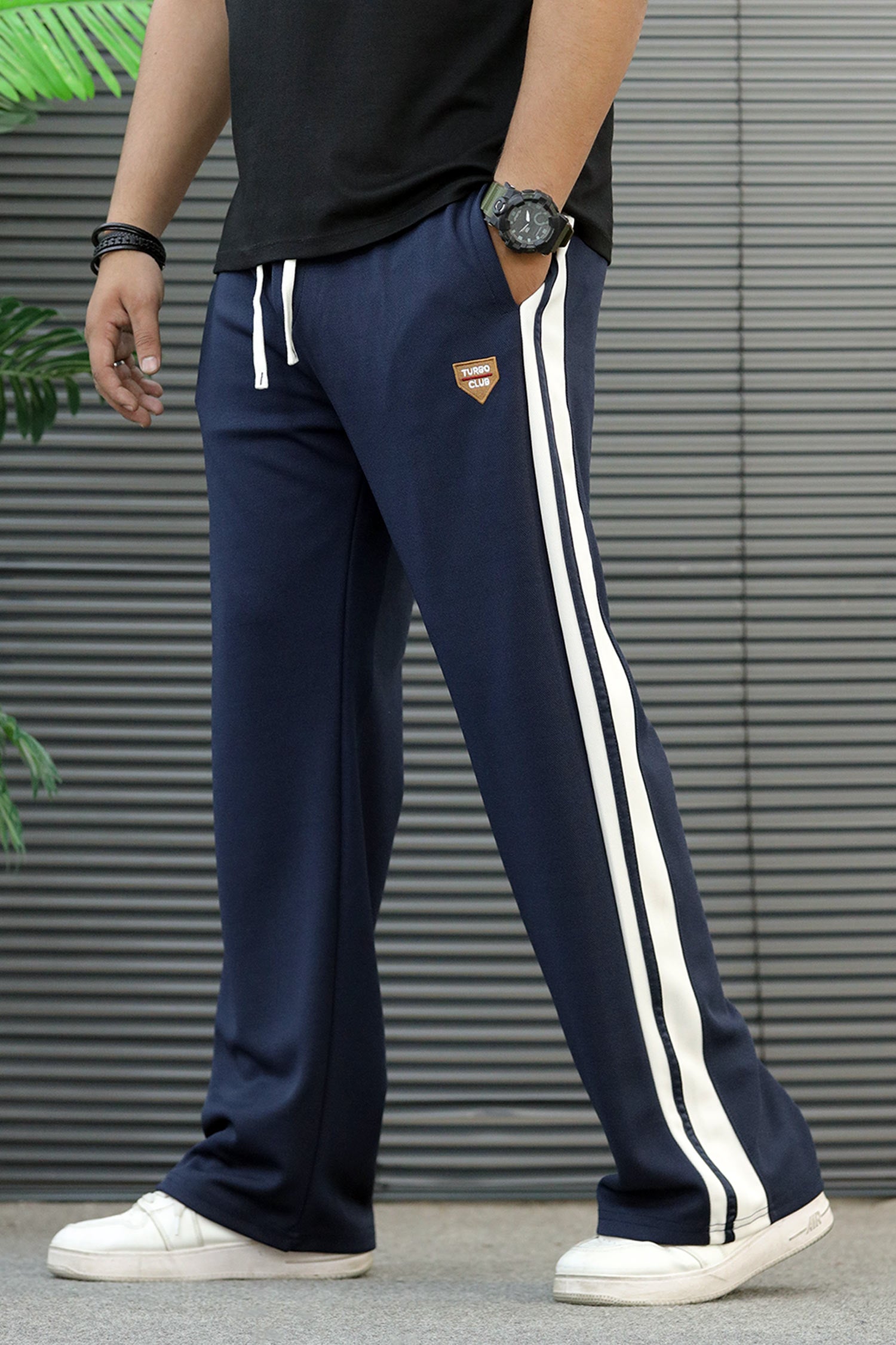 Turbo Club Striped Wide-Leg Loose Bottom Trouser In Navy Blue