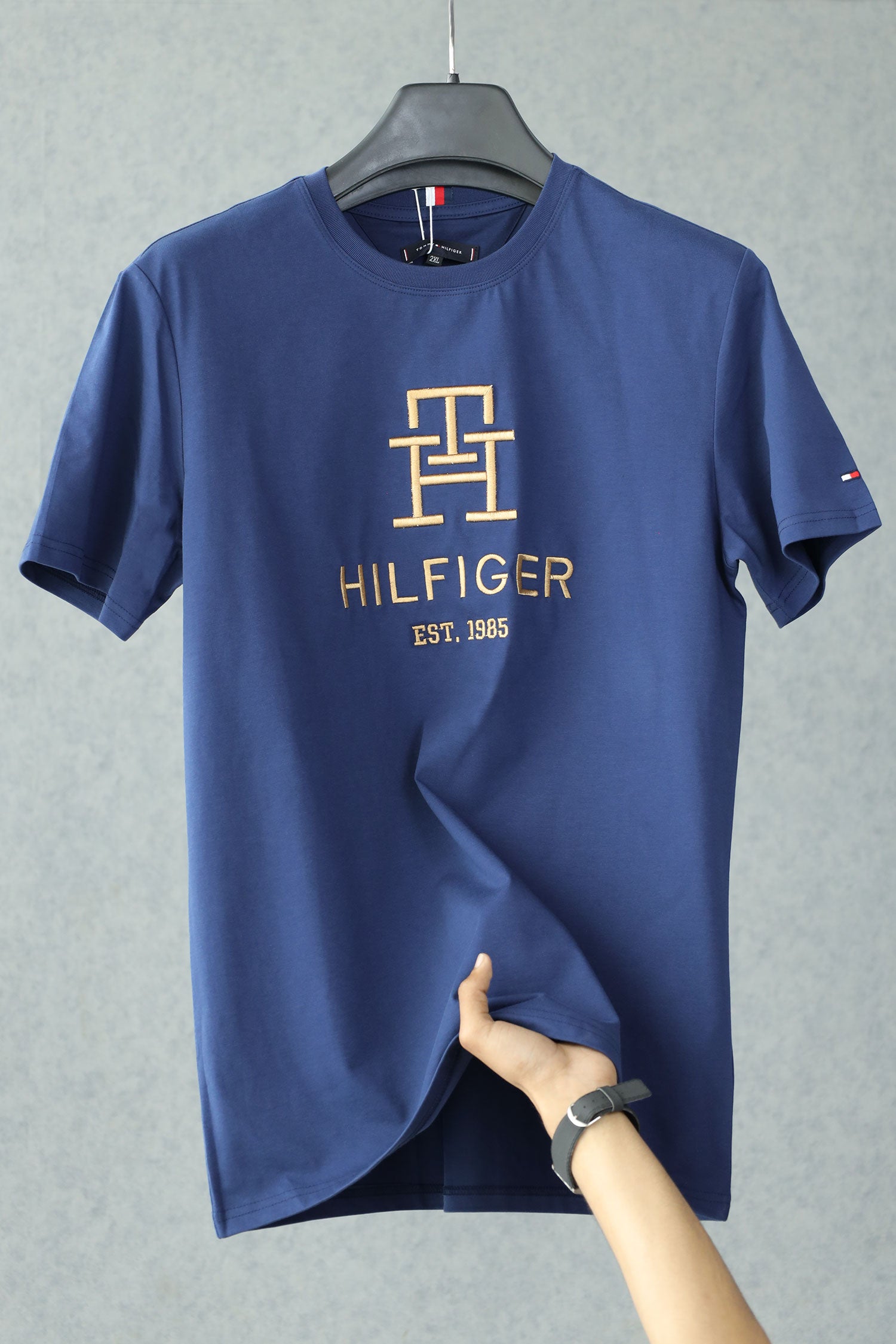 Tmy Hlfgr Icon Family Crest Imported Round Neck T-Shirt