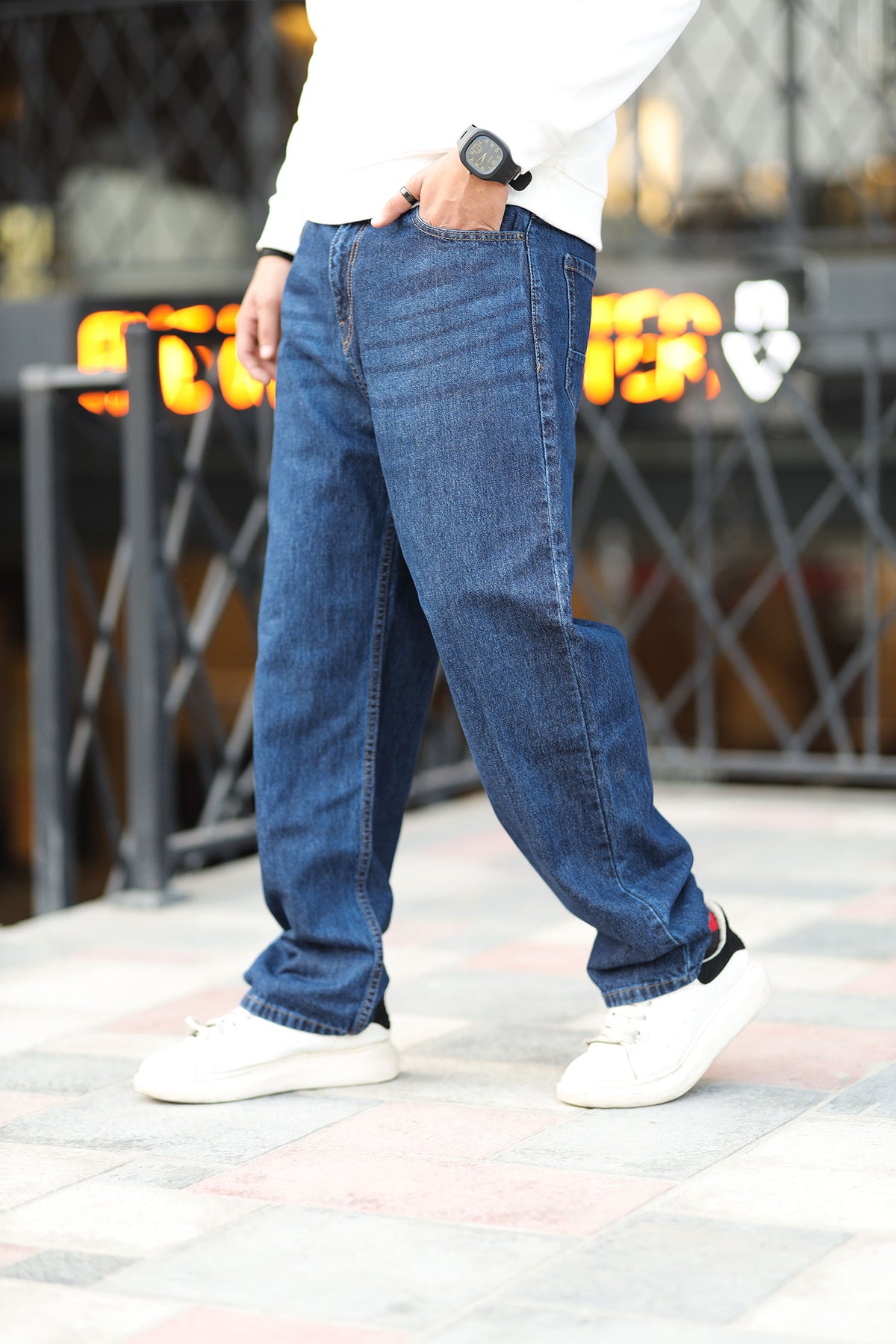 Loose Fit Comfy Denim Turbo Jeans in Navy Blue