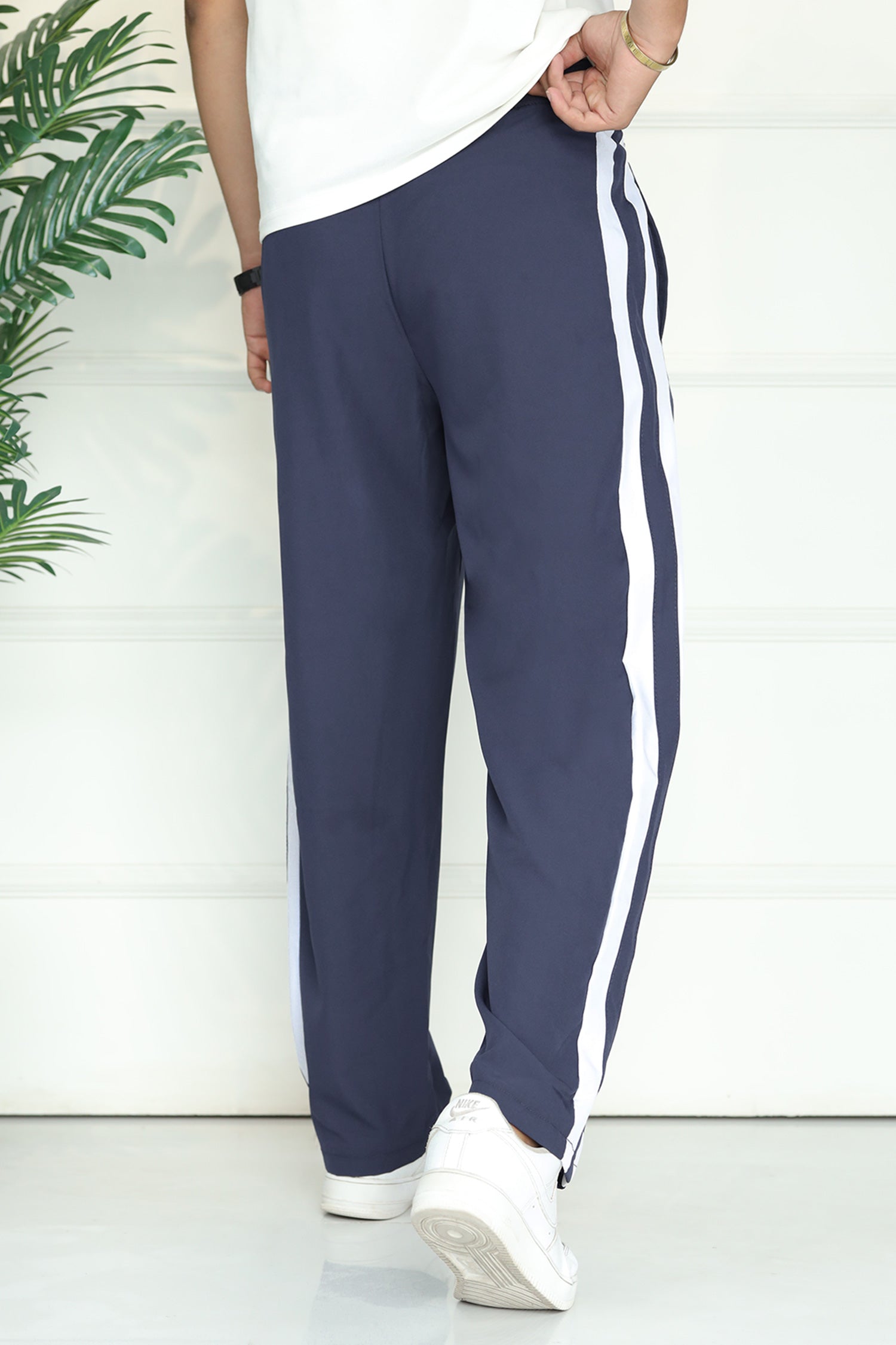 Undr Armr Micro-Tech Heritage Stripe Sportswear Trouser