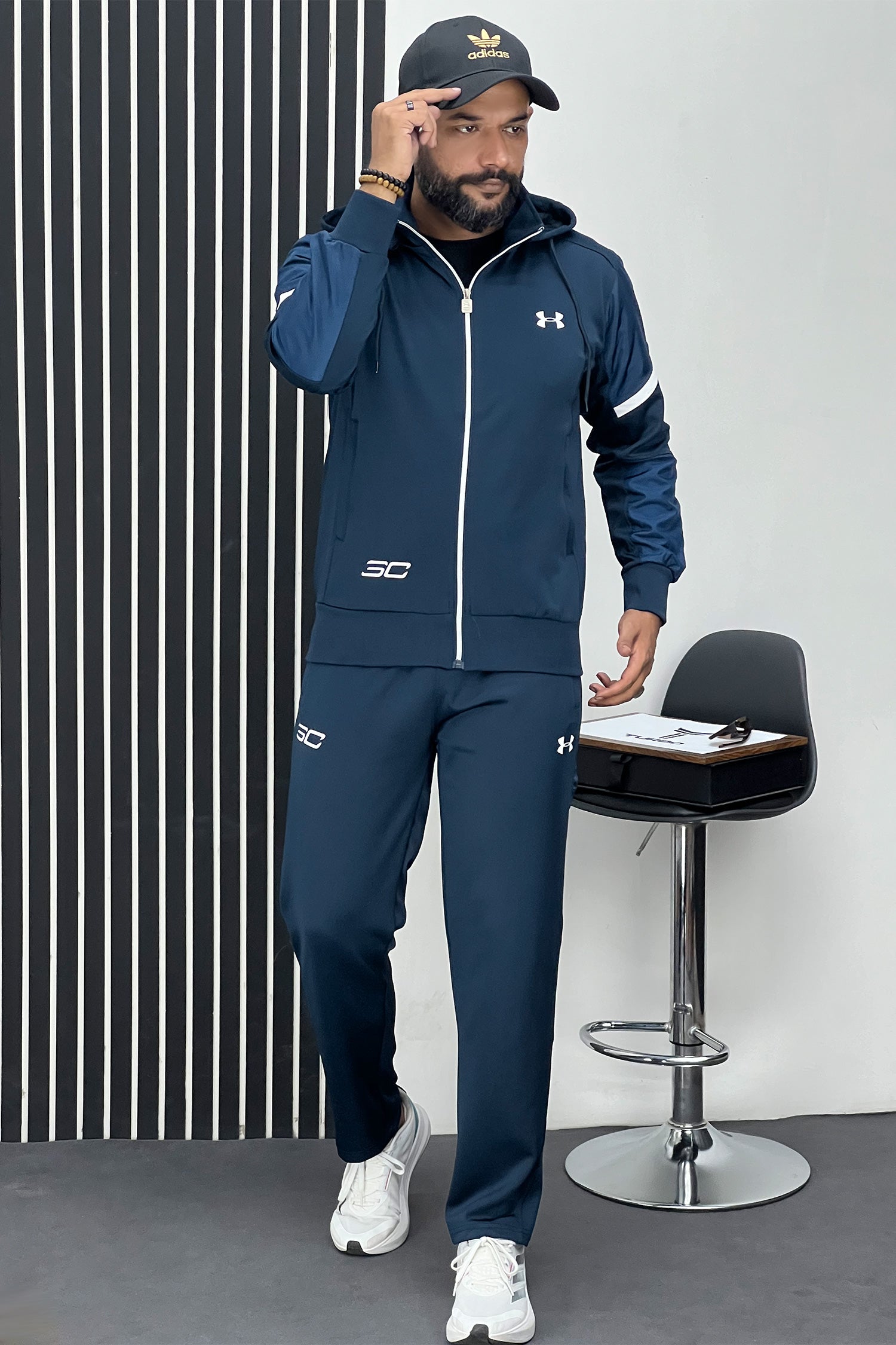 Undr Armr Elegant Style Sportswear Men Zipper Tracksuit