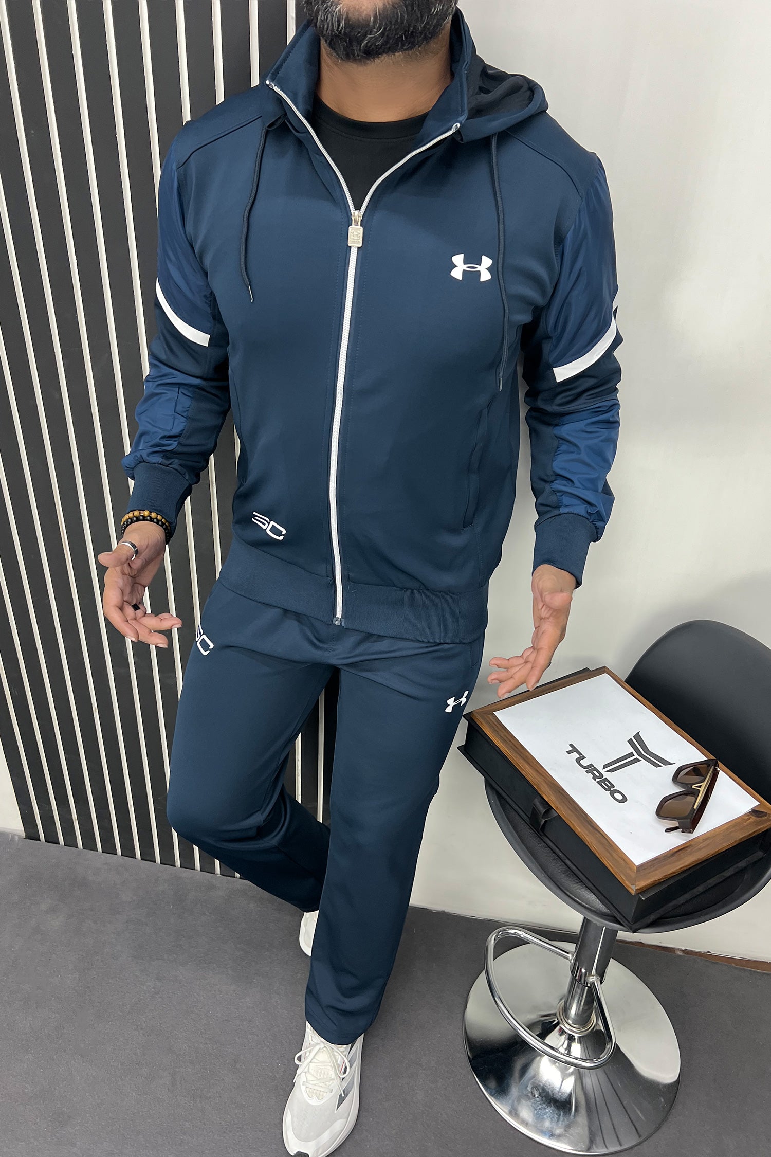 Undr Armr Elegant Style Sportswear Men Zipper Tracksuit