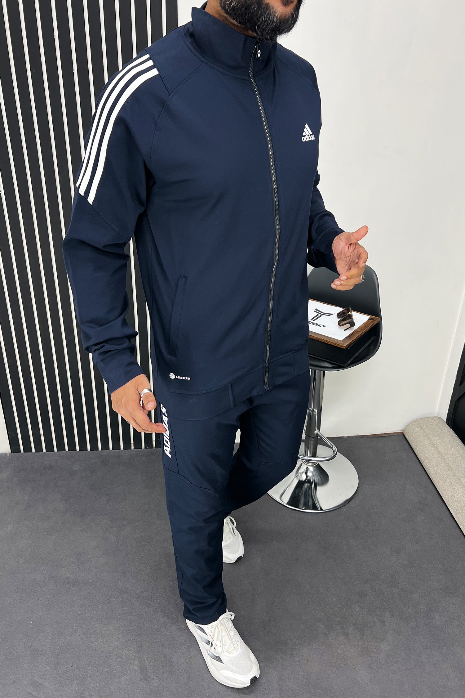 Adds Signature Sportswear Men Zipper Tracksuit