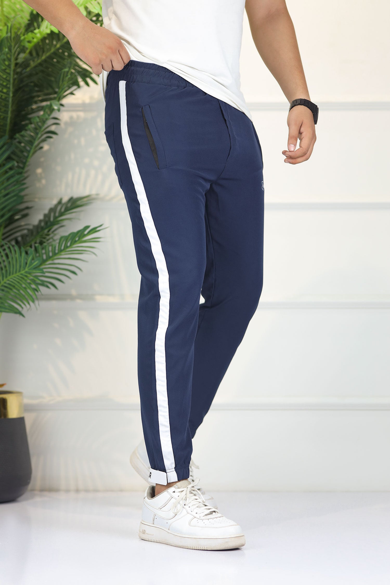 Undr Armr 'The Reveal' Cuff Logo & Sideline Micron Trouser