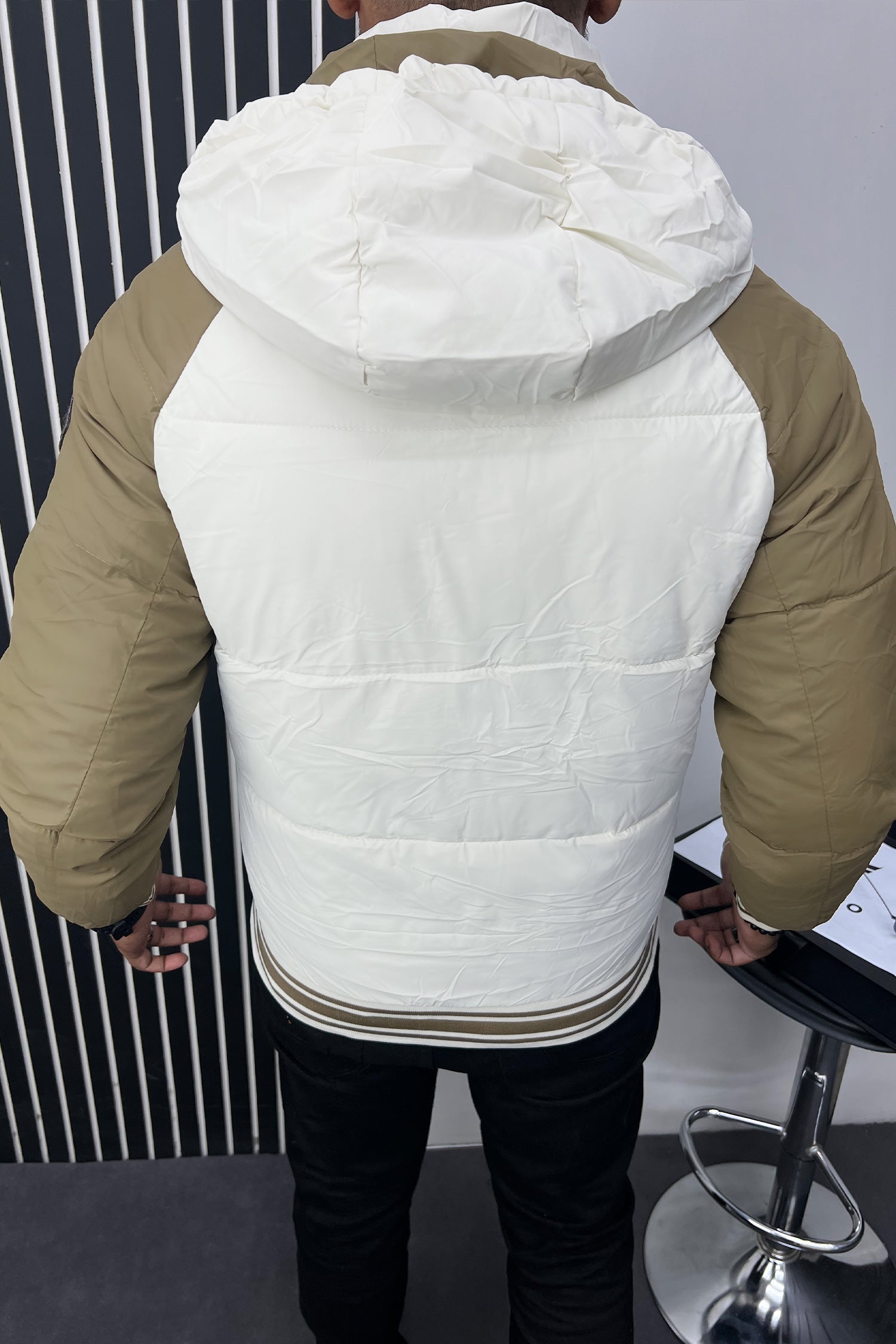 Geographical Power-Loop Tag Looks Imported Puffer Jacket