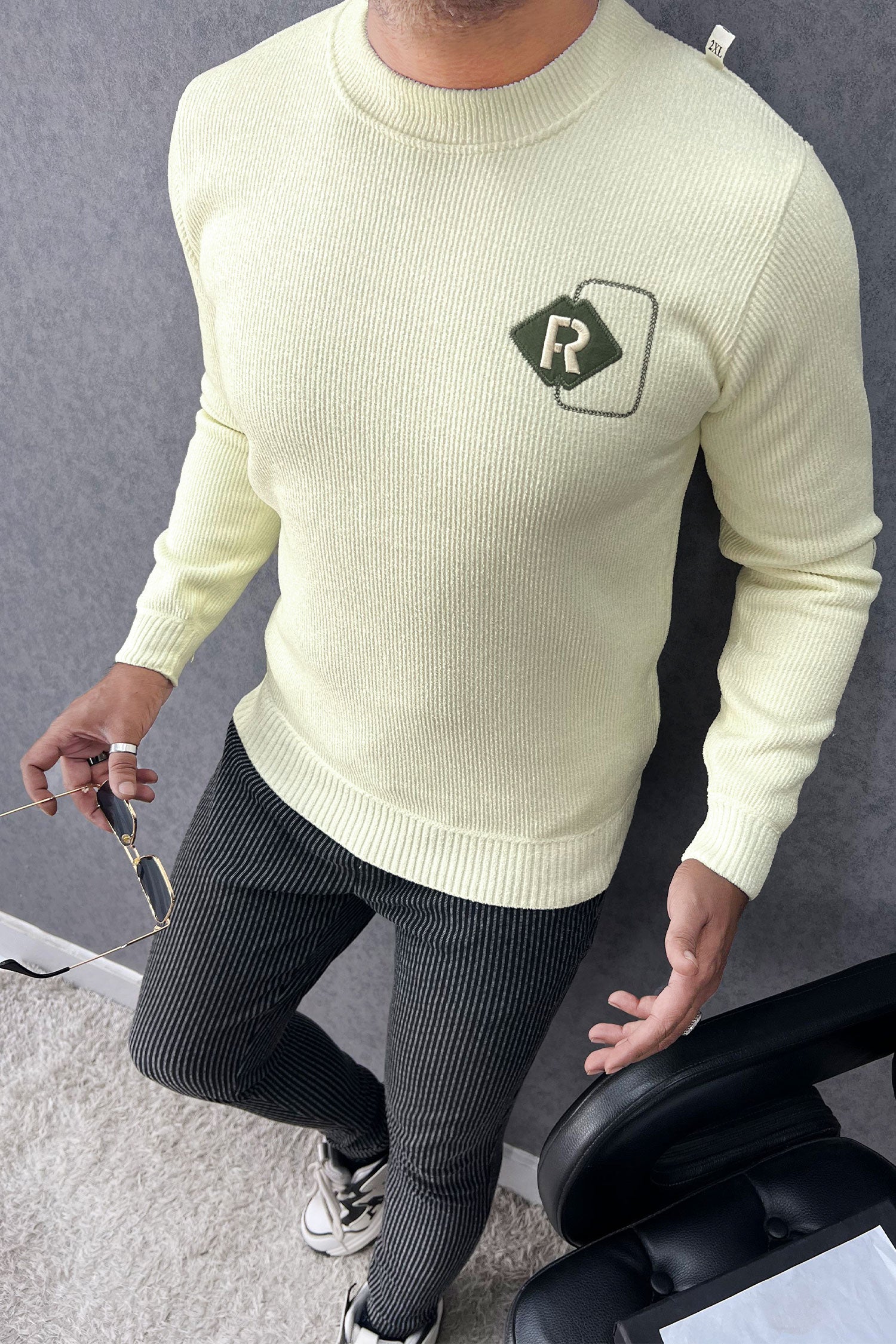 Self Lining Texture Motif Imported Men's Sweatshirt