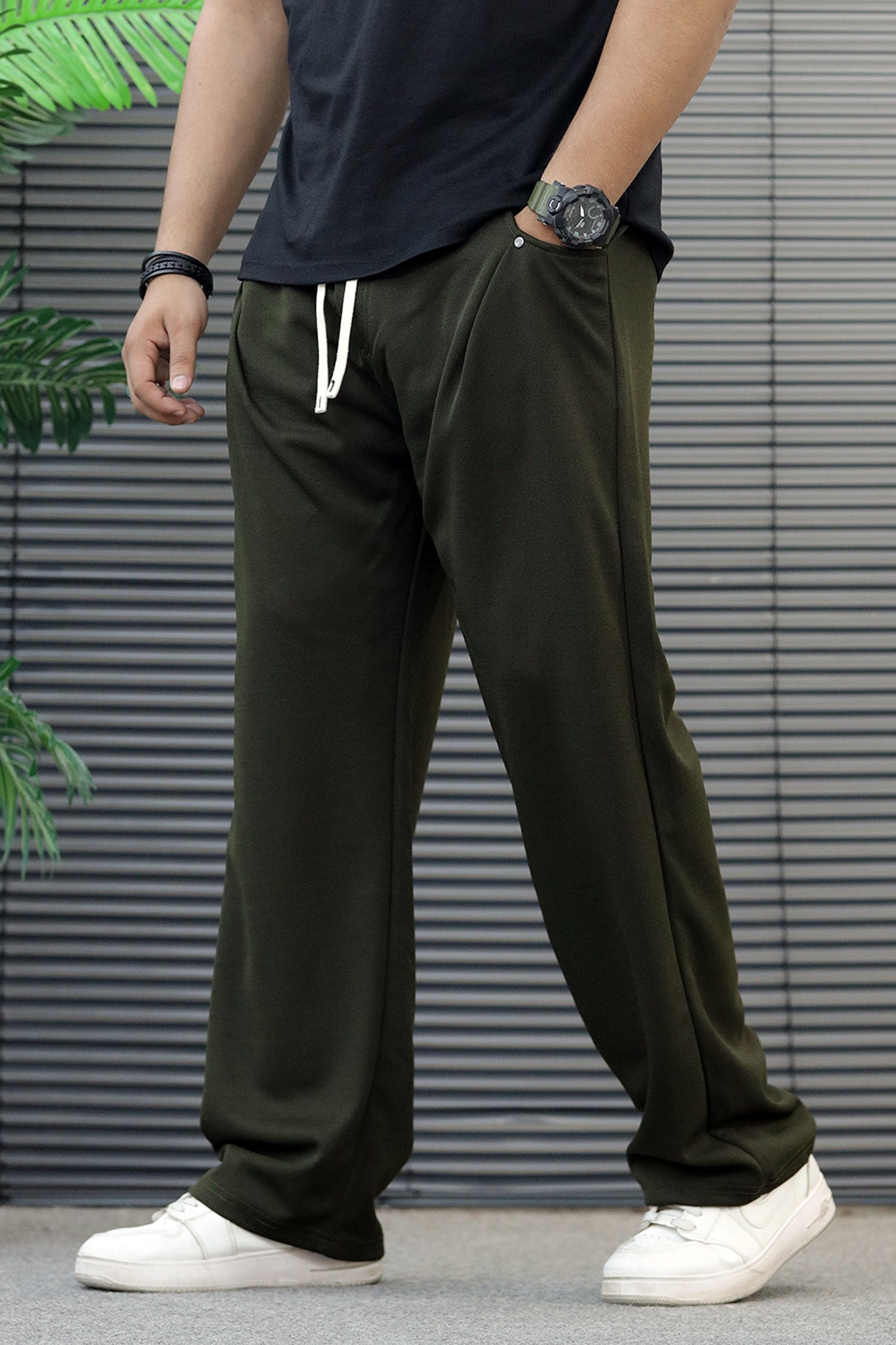 Turbo Drawstring Loose Bottom Trouser In Olive Green