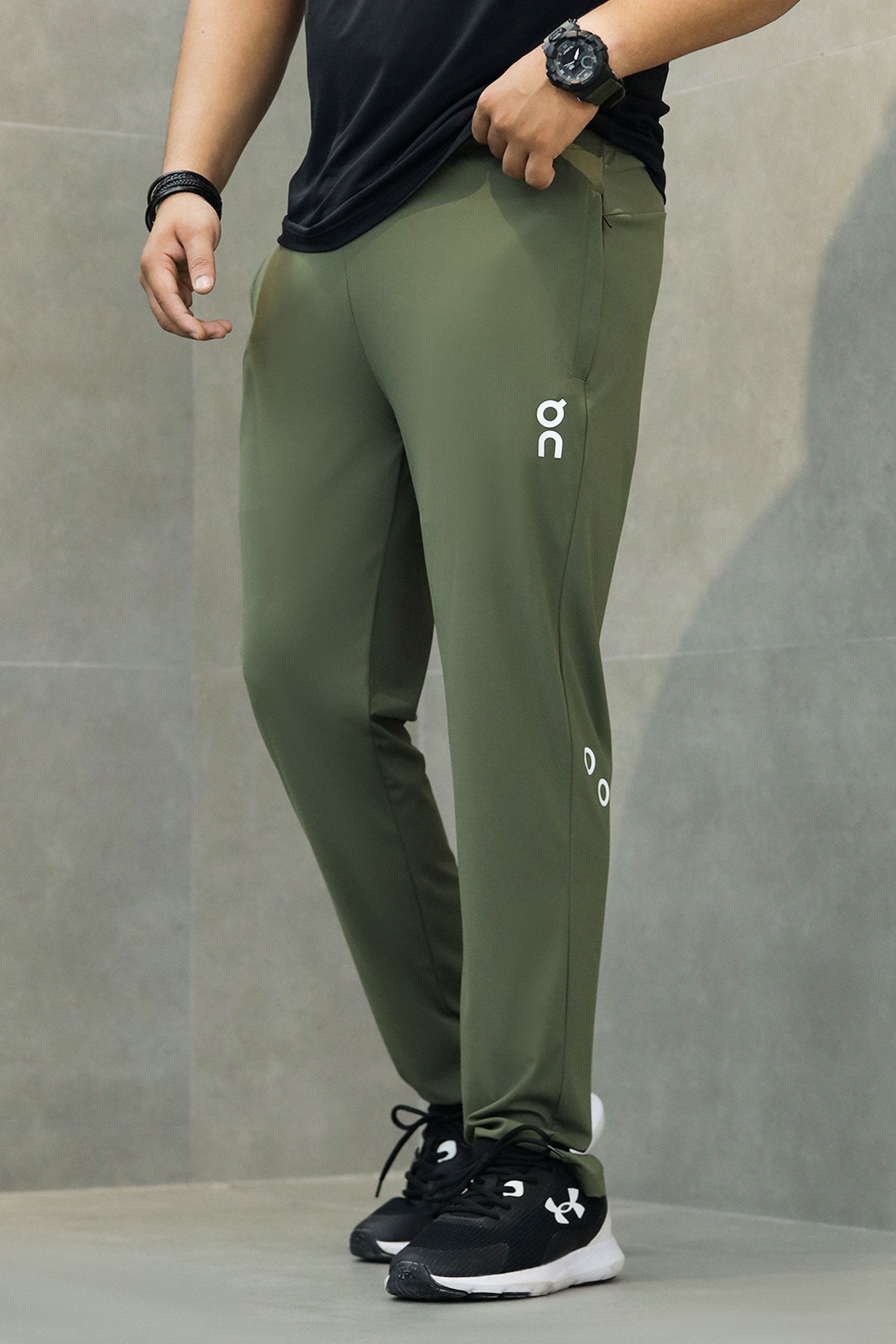 OnClud Athletic Light-weight Imp Dry-fit Trouser In Olive Green