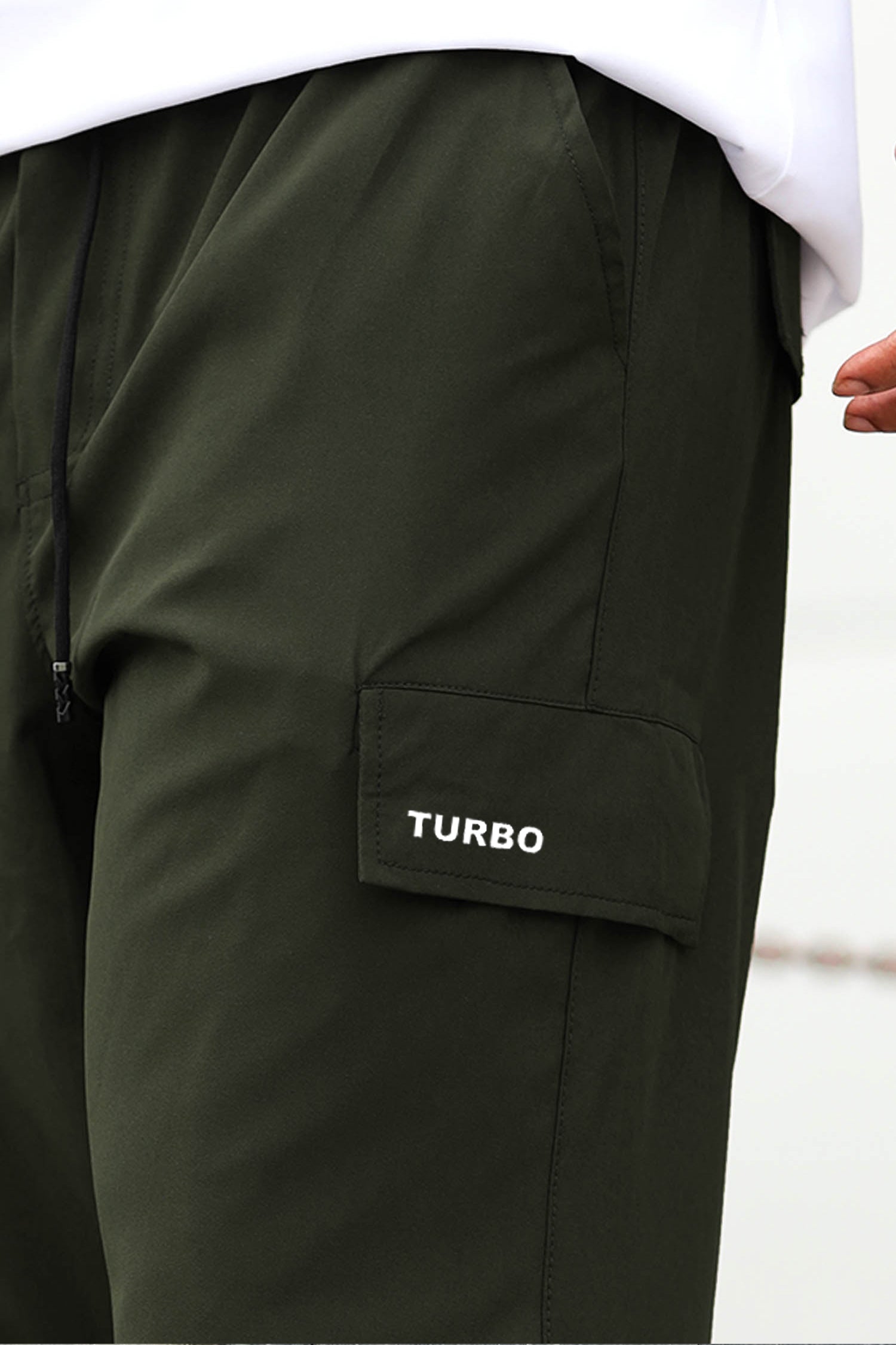 Turbo Typography Loose Bottom Cargo Trouser In Olive