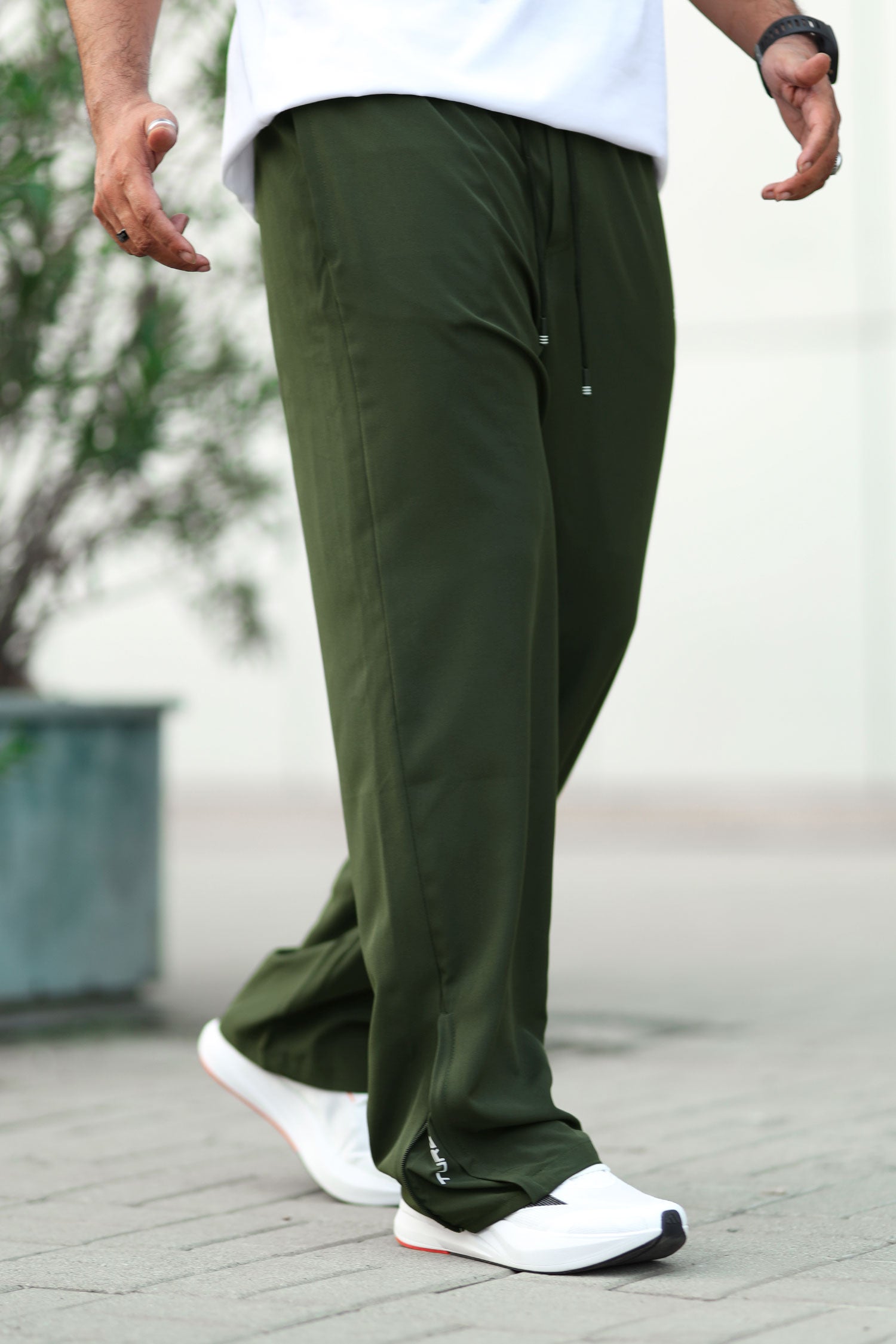 Turbo Loose Bottom Zip Style Imported Sportswear Trouser