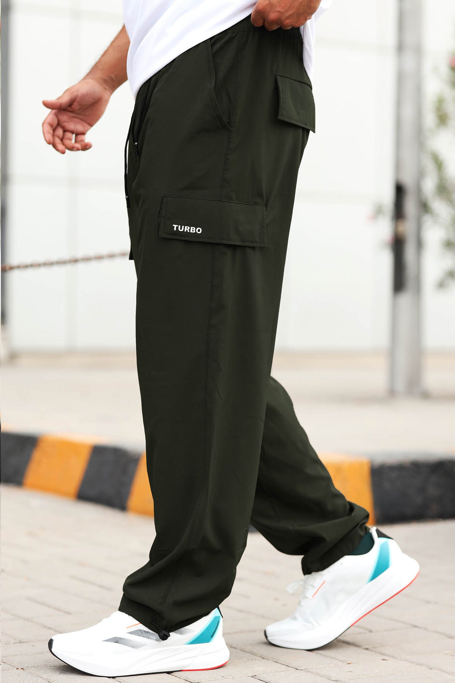 Turbo Typography Loose Bottom Cargo Trouser In Olive