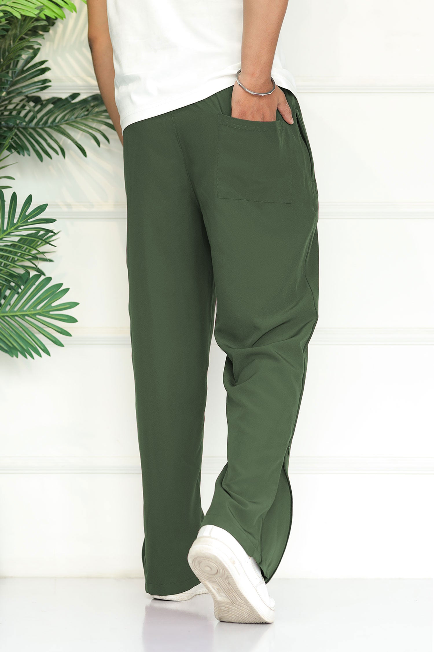 Jrdn 'Airborne' Micro-Tech Loose-Bottom Trouser