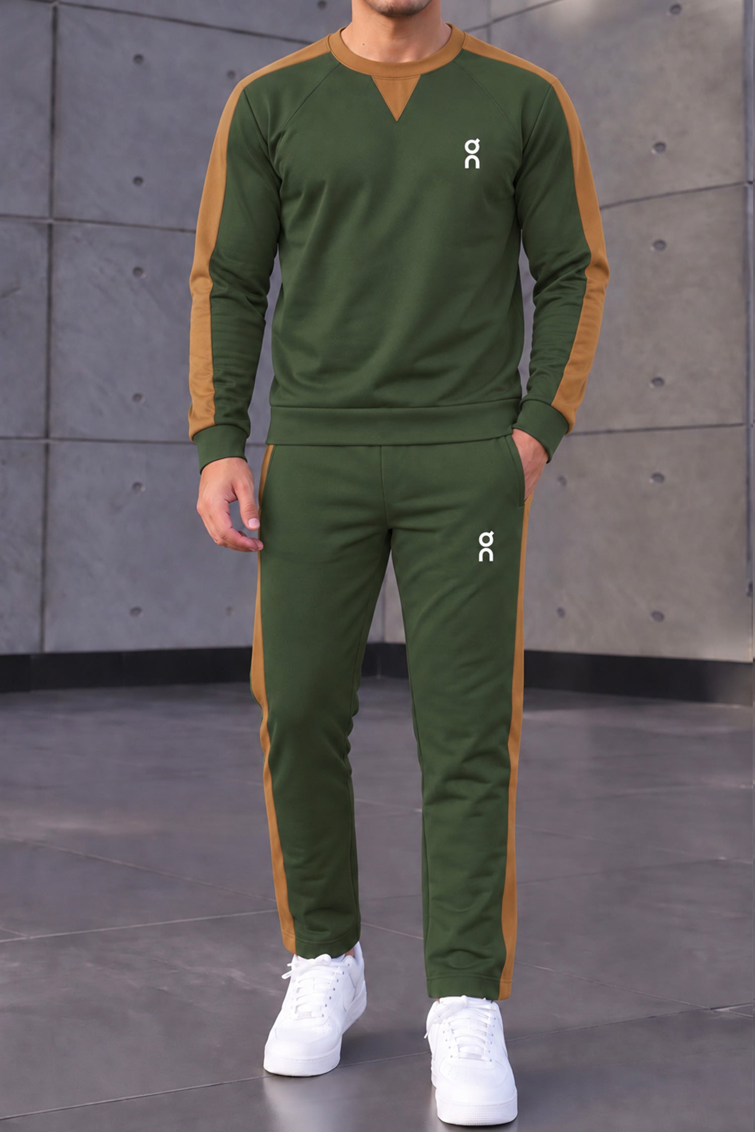 On Clud Athletic Pullover Men's Co-Ord Set