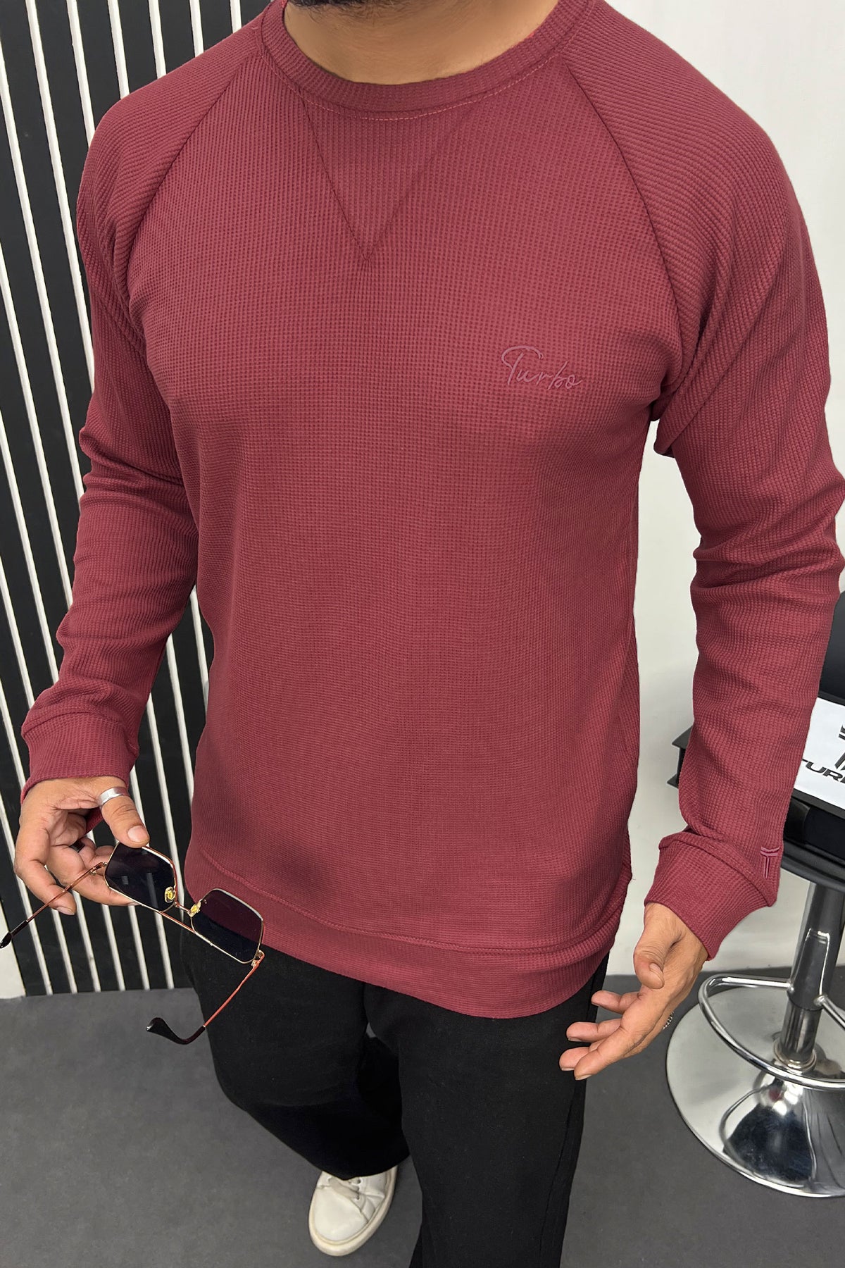 Turbo T Shoulder Style Round Neck Thermal Cotton Men's Sweatshirt In Red Brick