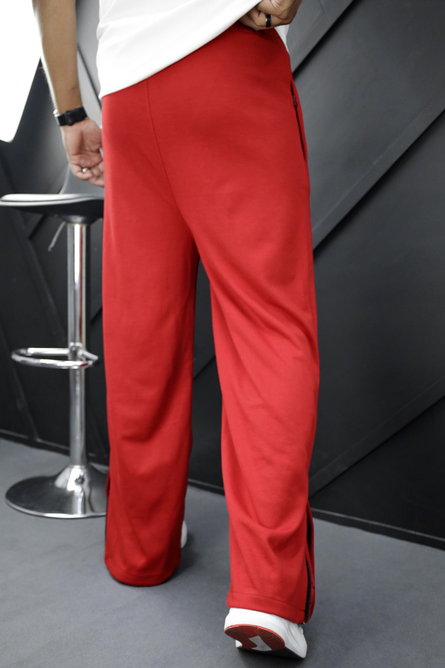 Turbo Loose Zipper Bottom Imp Cotton Blend Trouser In Red