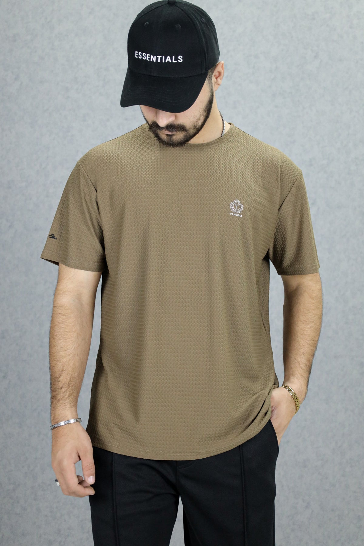 Turbo Waffle Print Comfy Crew Neck Tee In Sand Brown