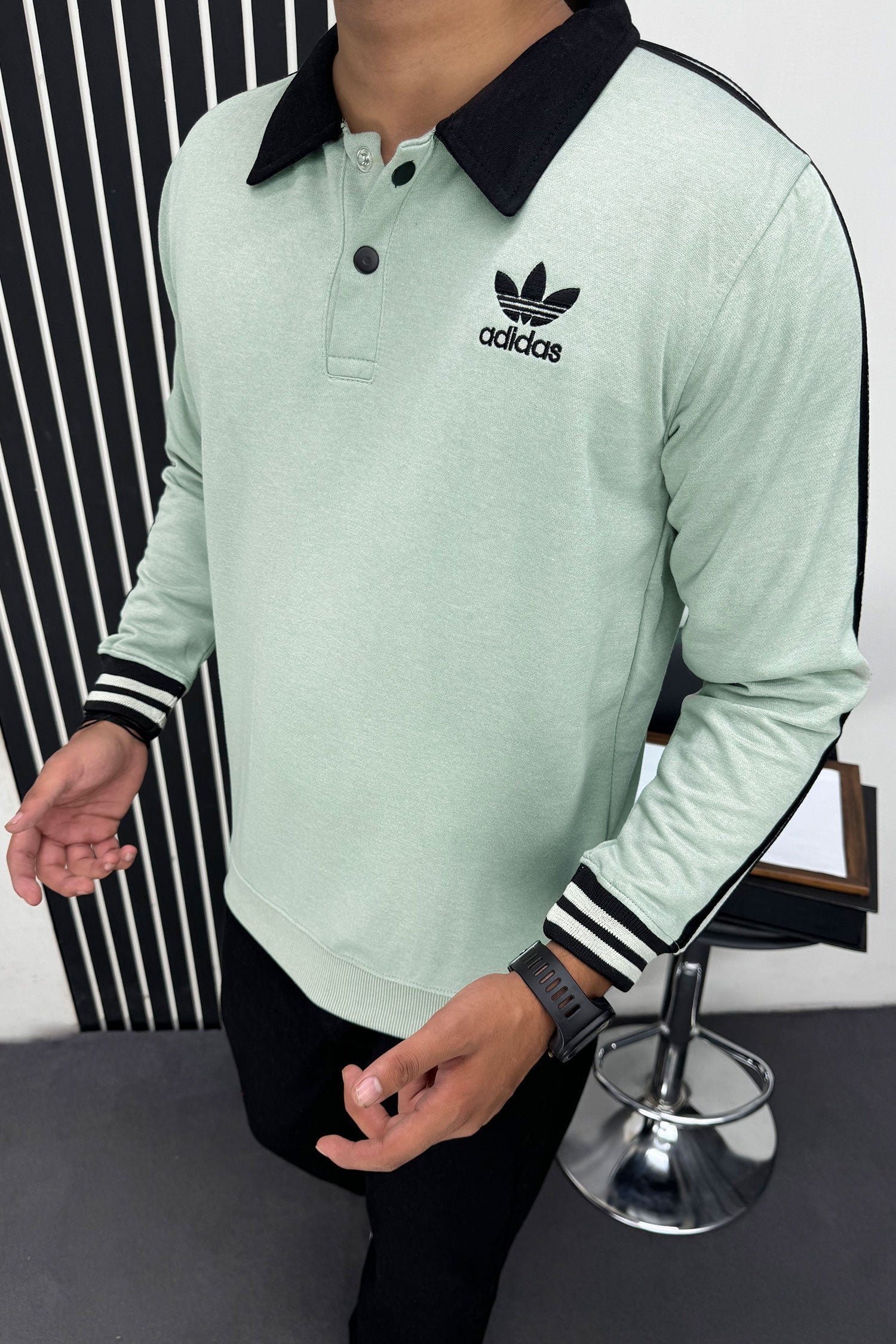 Adds Stripe Collar Style Full Sleeves Men's Sweatshirt