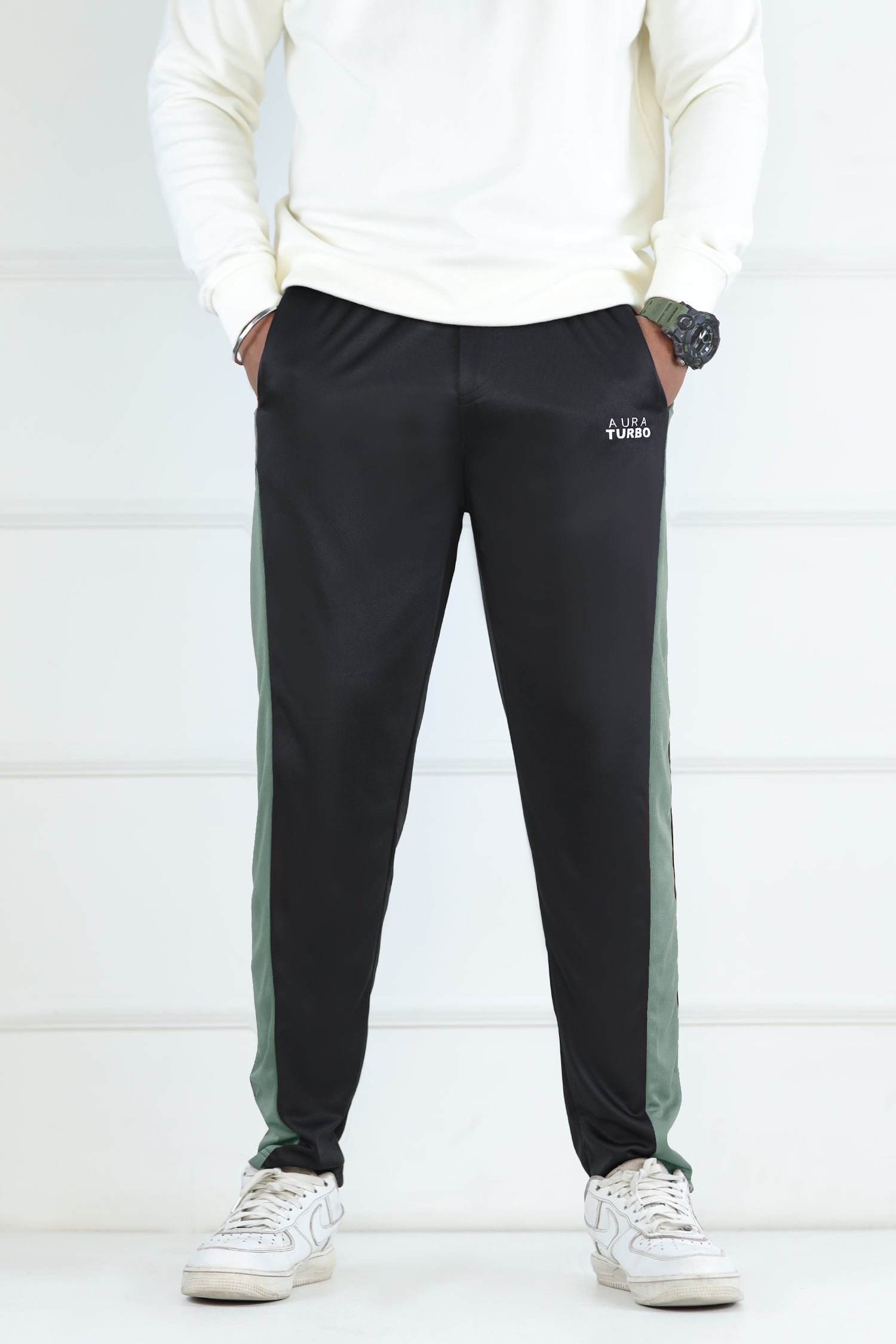 The Turbo Aura Team Goals Quick-Dry Trouser