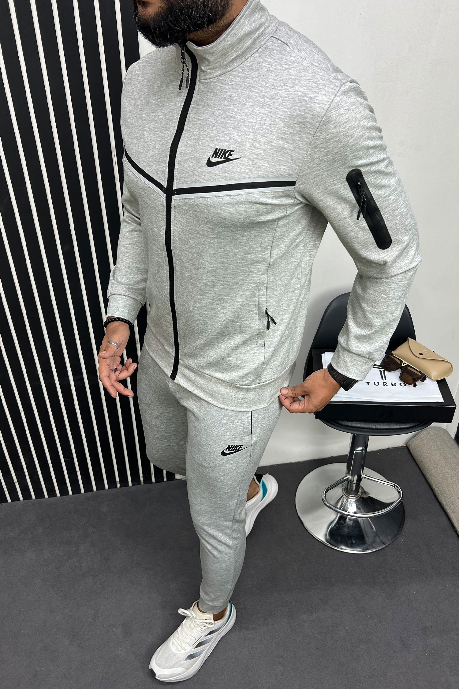 Nke V Stripe Sportswear Men Zipper Tracksuit