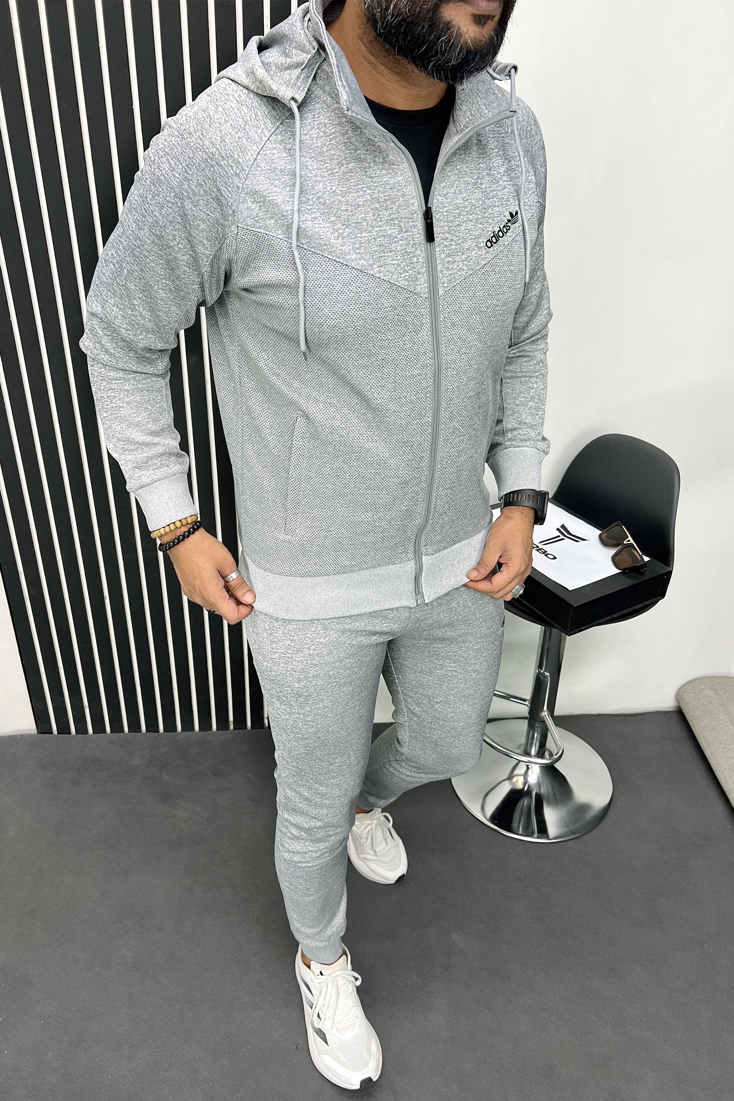 Adds Diagonal V Sportswear Men Zipper Tracksuit