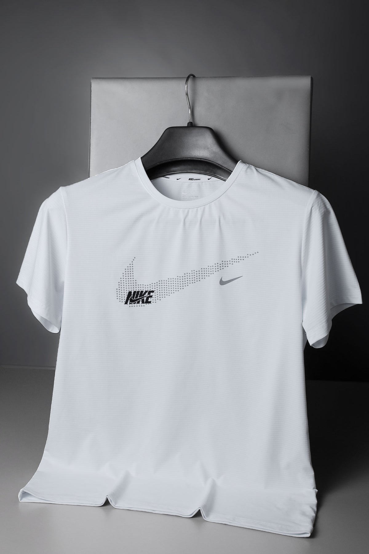 Nke Run Division Training Dry-Fit Tee In White