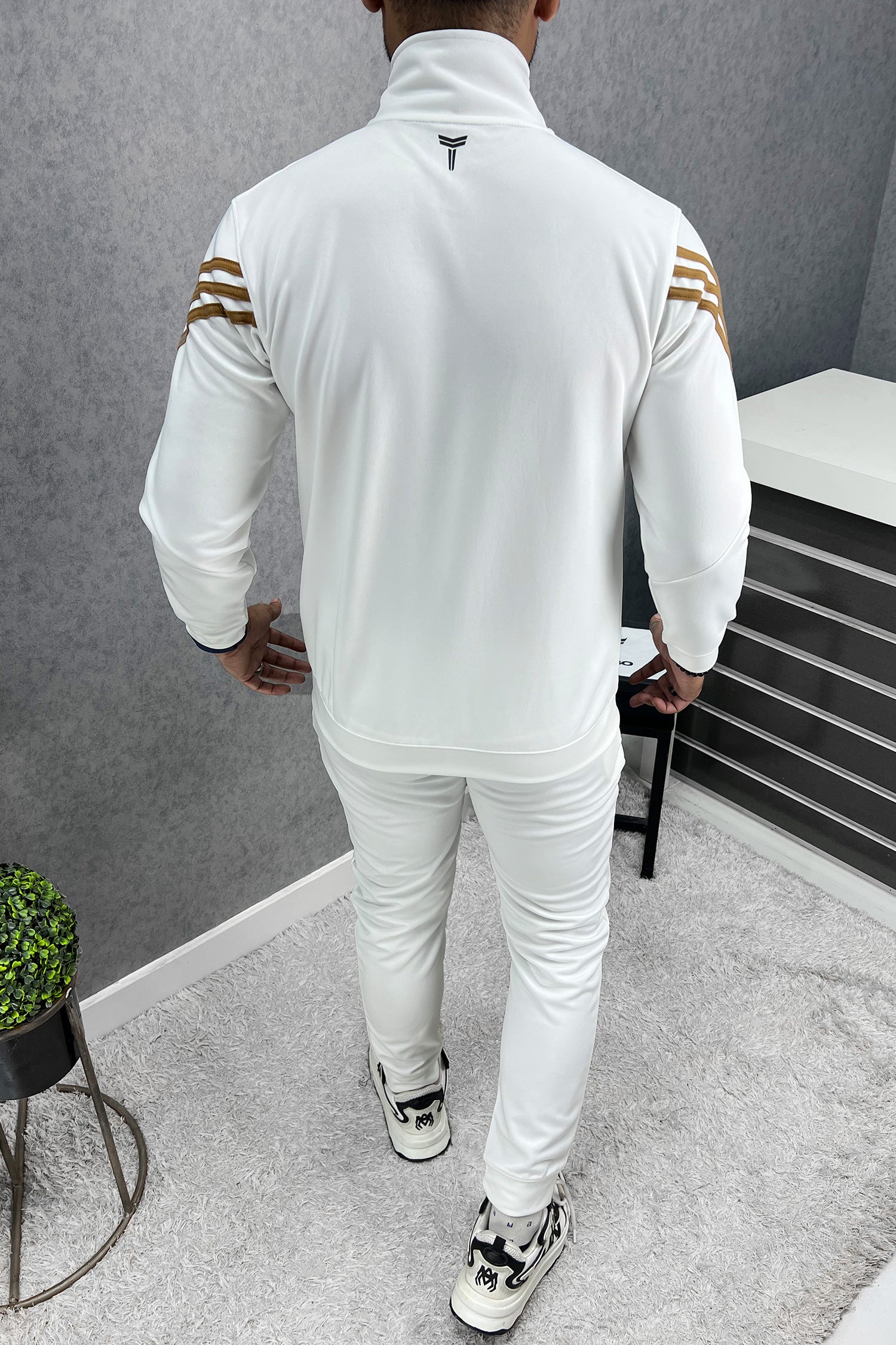 Turbo Diagonal Stripes Men Zipper Tracksuit