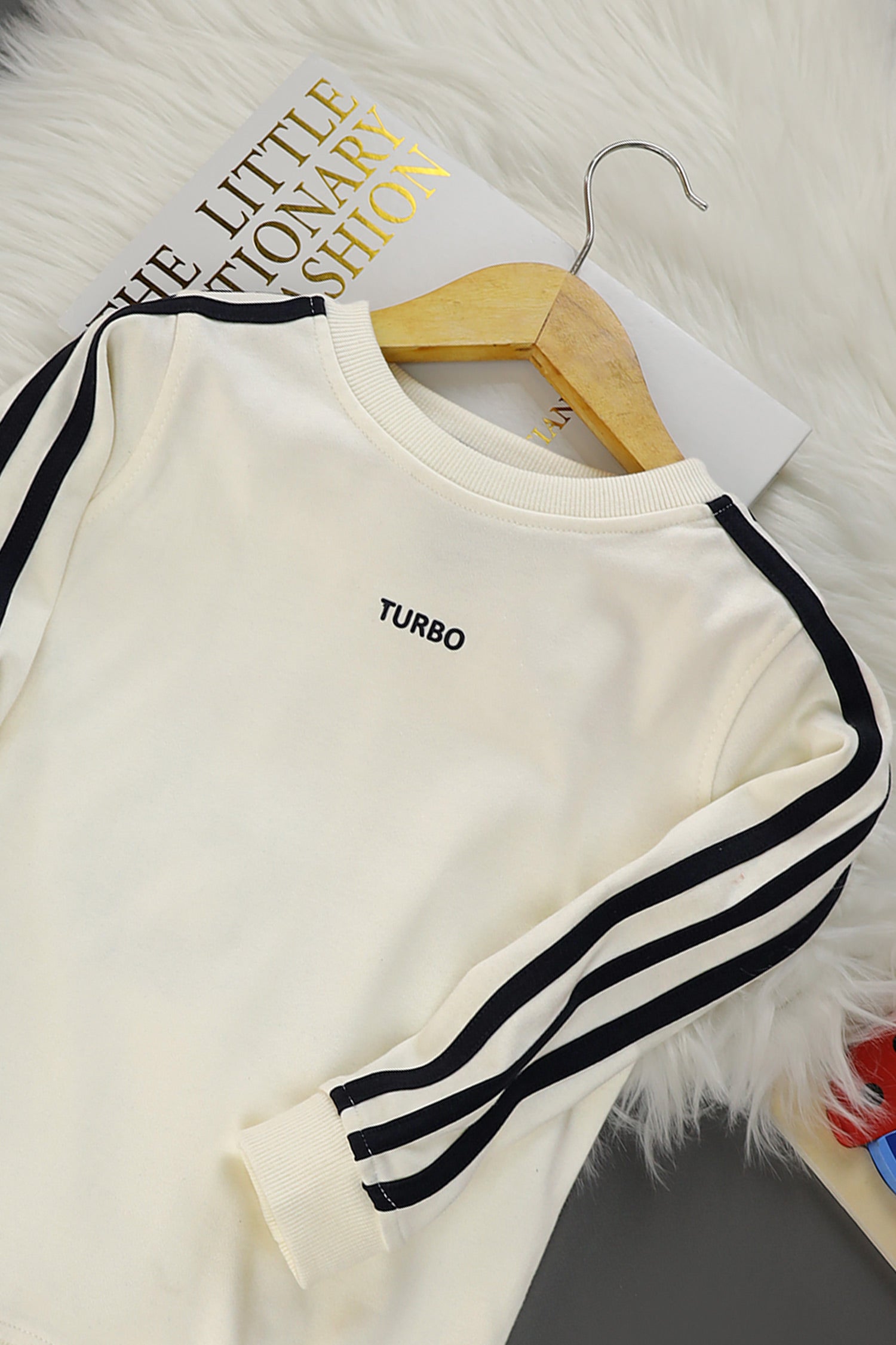 Turbo (The Energy 08) Round Neck Unisex Kids SweatShirt