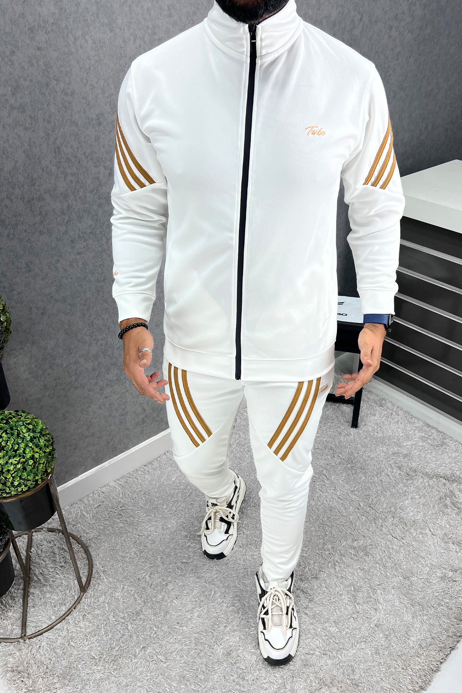 Turbo Diagonal Stripes Men Zipper Tracksuit