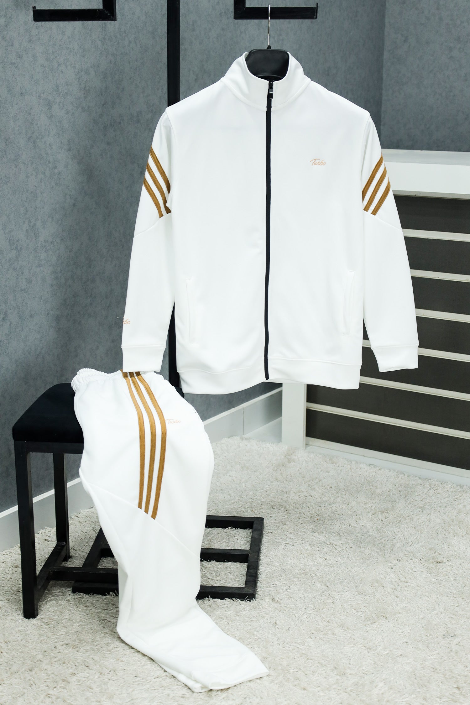 Turbo Diagonal Stripes Men Zipper Tracksuit