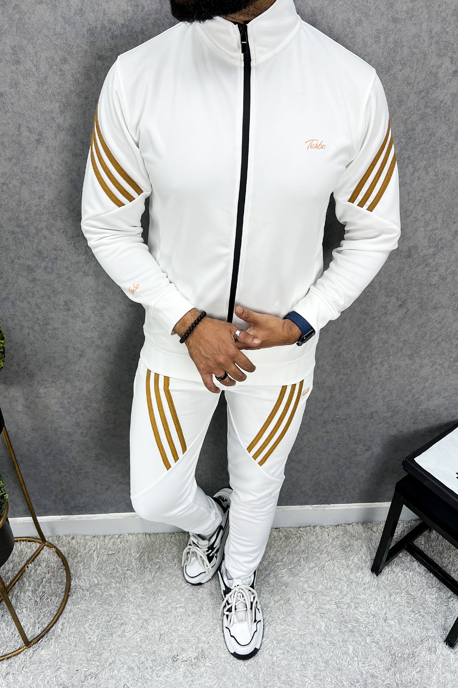 Turbo Diagonal Stripes Men Zipper Tracksuit