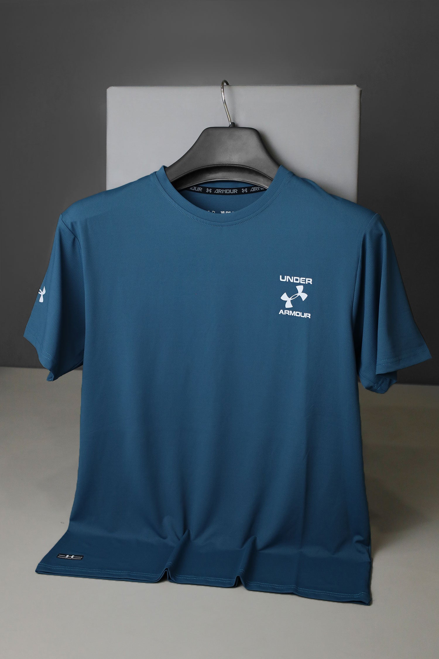 Undr Armr Rush Energy Cool Dry-Fit Tee