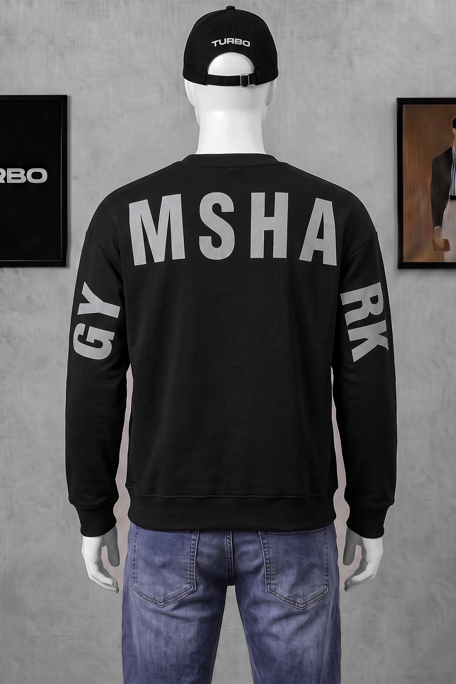 Gym Shrk Legacy Round Neck Men's Sweatshirt In Black