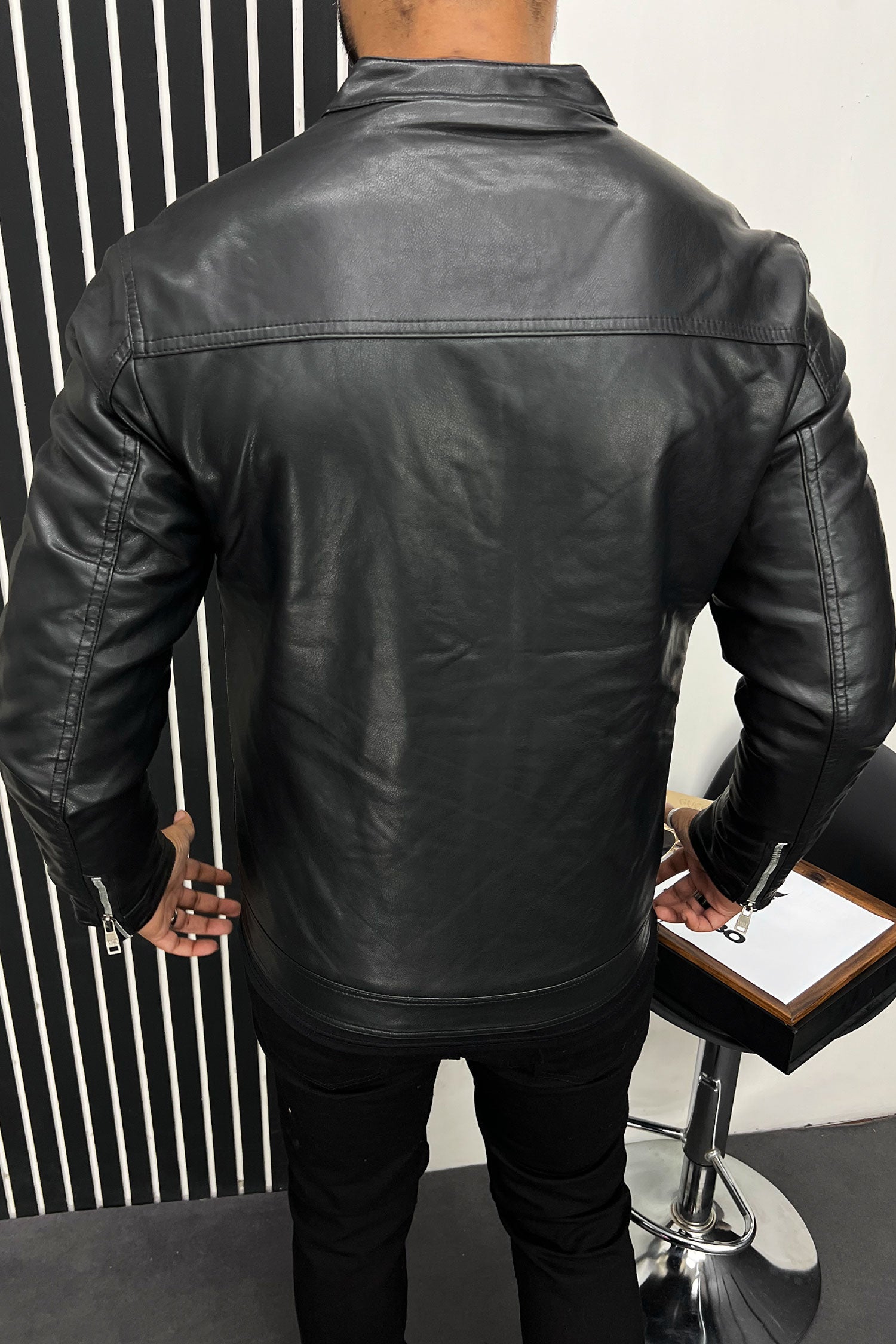 Zip Pocket Style Men's Imported Leather Jacket